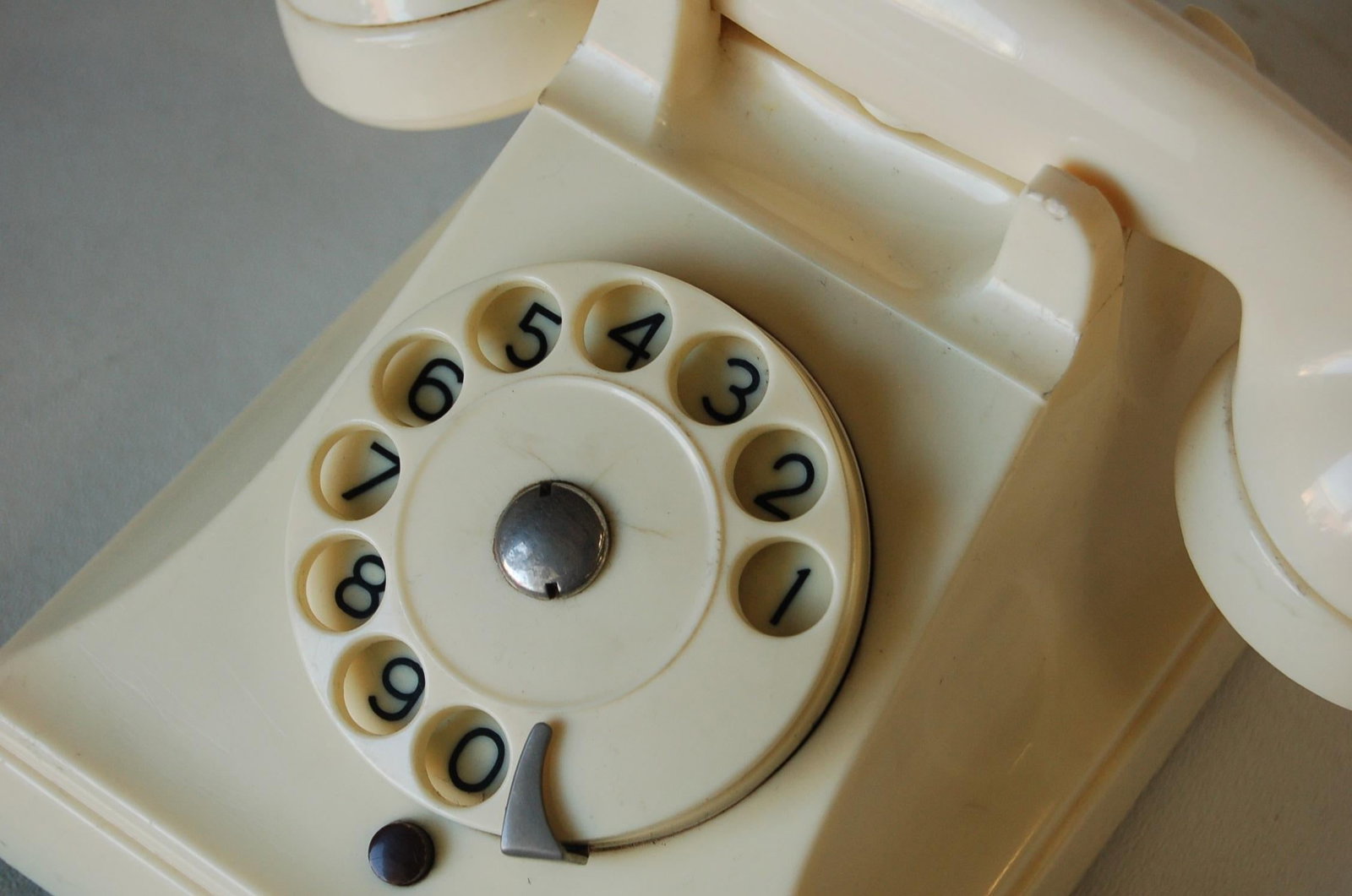 White Bakelite PTT Telephone by Ericsson - 3
