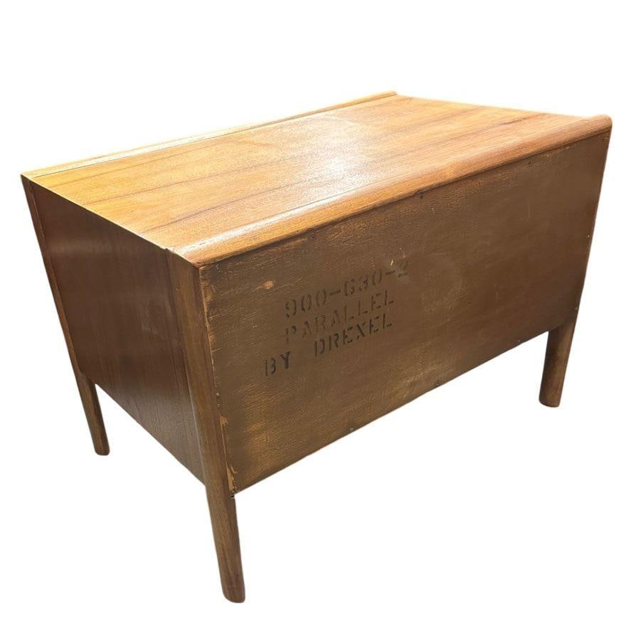 Mid Century "Parallel" Walnut End Table Commode by Barney Flagg For Drexel - 4