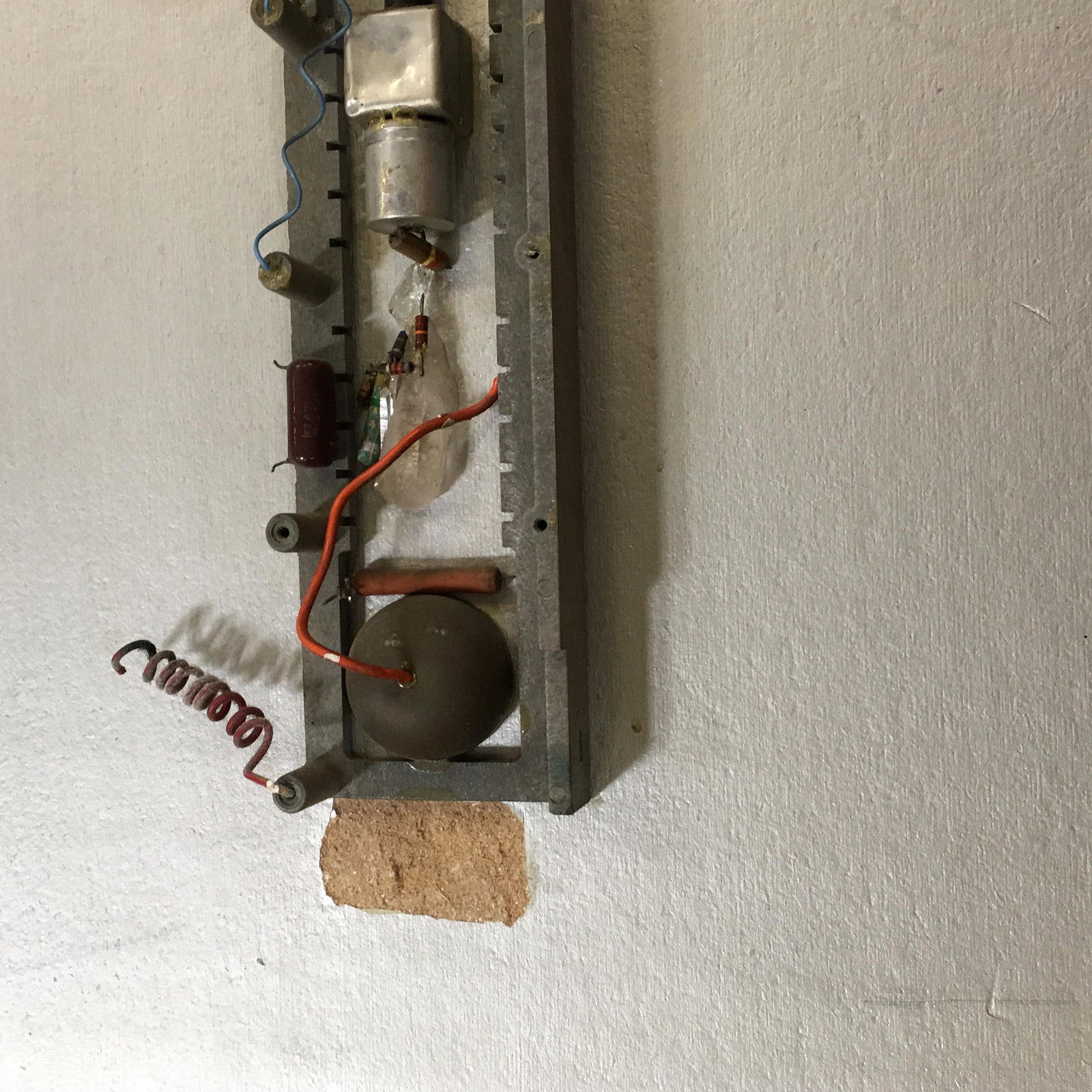 Abstract "Stations of The Cross" Untitled 3 Vacuum Tube Sculpture by Pasqual - 2