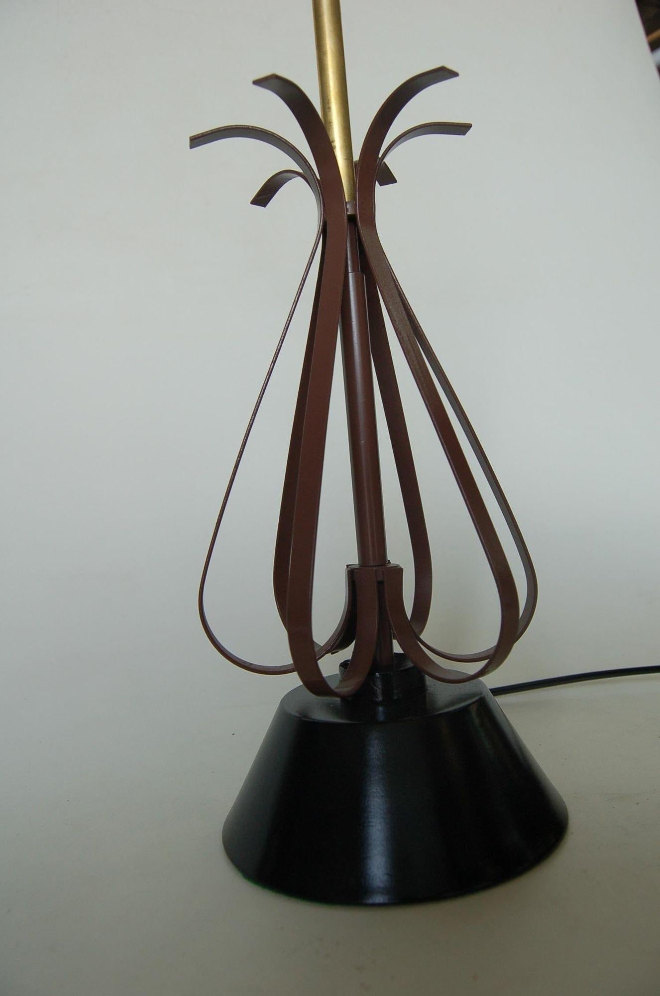 Midcentury Scalloped Steel and Brass Table Lamp - 3