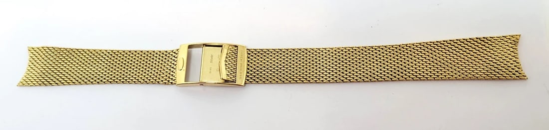 SOLID 18k GOLD PATEK PHILIPPE Watch Bracelet 18 mm for Round Case 50.2 grams: SOLID 18k GOLD PATEK PHILIPPE Watch Bracelet 18 mm for Round Case 32.3 grams?? * Solid 18k yellow gold PATEK PHILIPPE mesh bracelet in 18 mm width. Has to welded directly to a case. * Adjustable deplo
