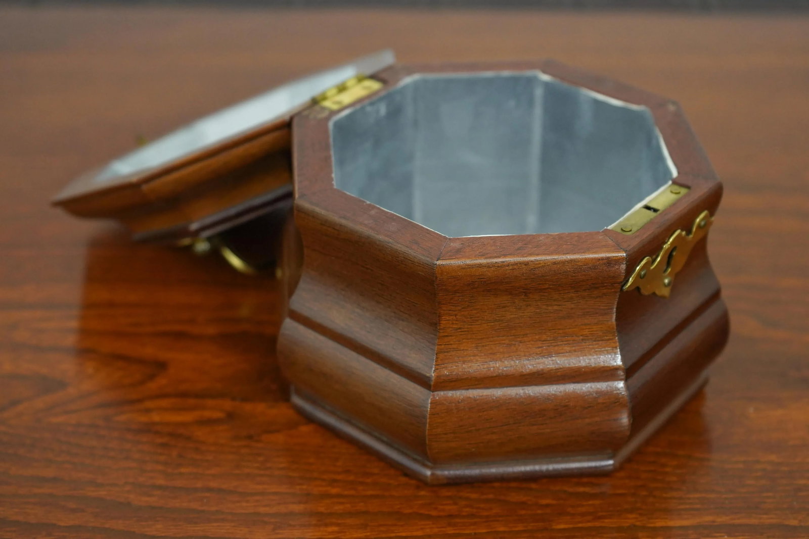 Virginia Metalcrafters Cw-101 Mahogany Tea Caddy - 7