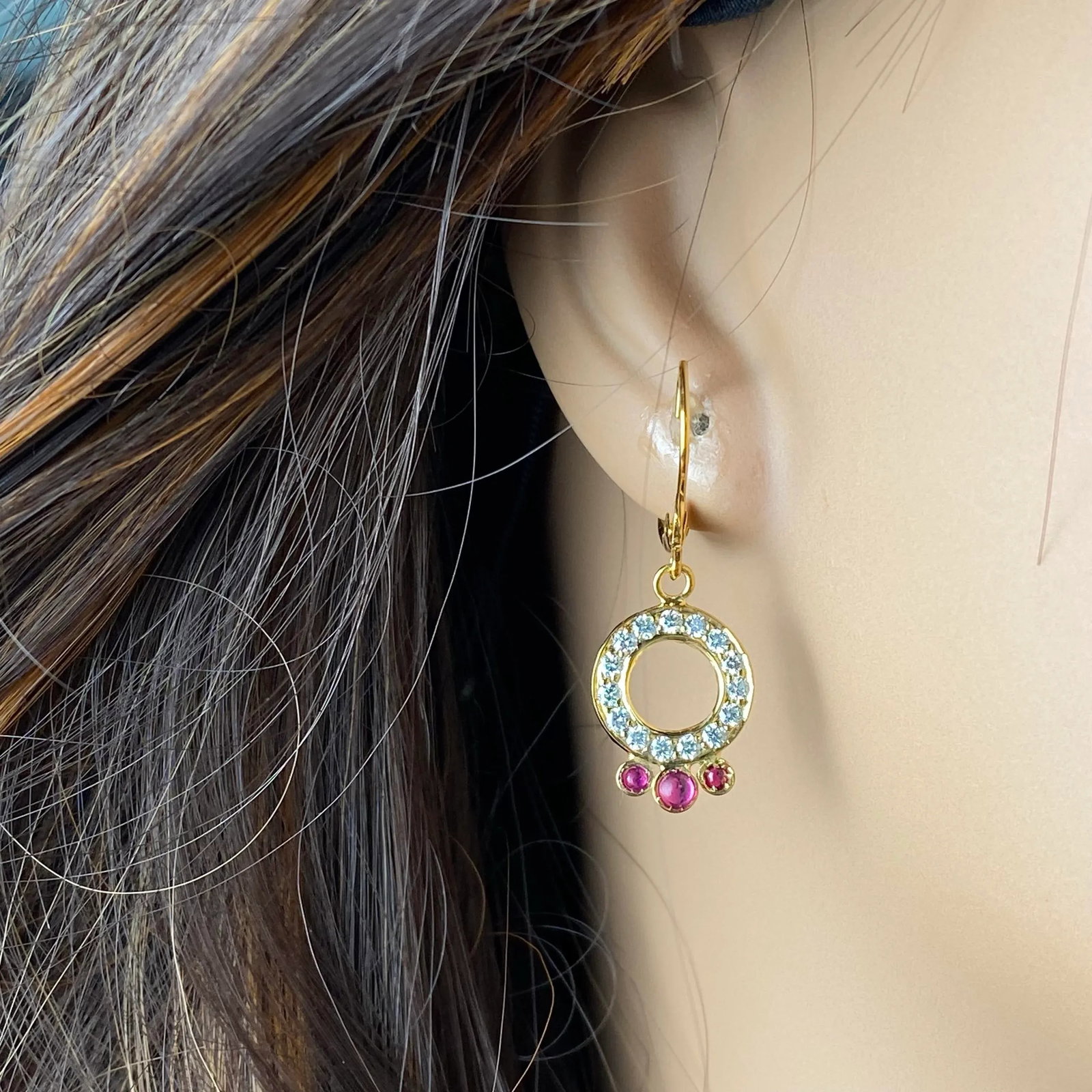 14 Karat Yellow Gold Leverback Hoop Earrings Diamond Ruby Circle 1.40 Carat - 2 Pieces - 2