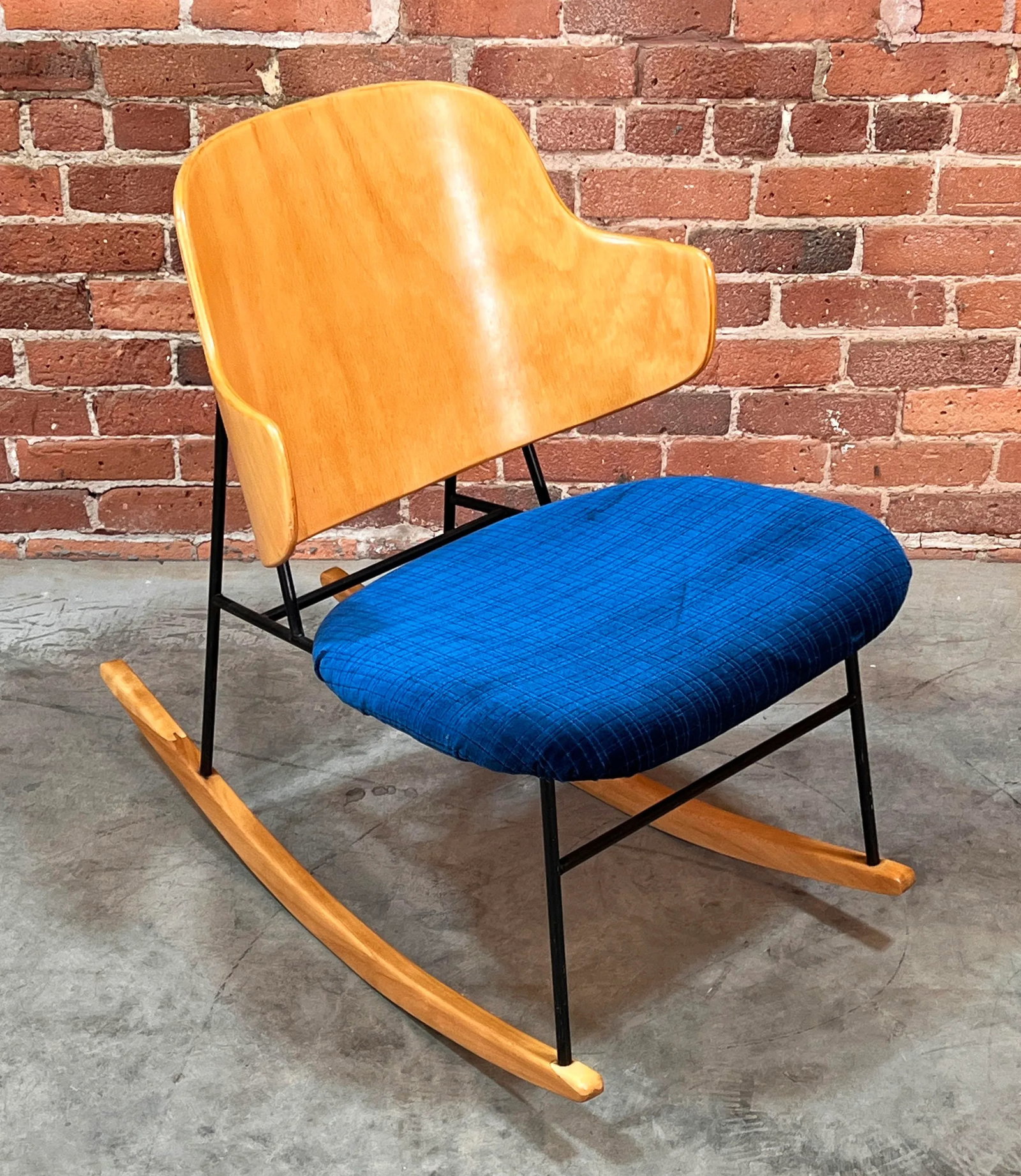 C.1950's Mid Century Modern Ib Kofod-Larsen Penguin Rocker Rocking Chair - 5