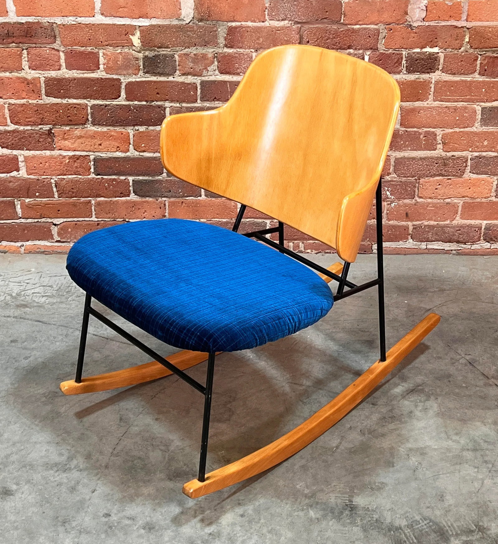 C.1950's Mid Century Modern Ib Kofod-Larsen Penguin Rocker Rocking Chair - 8