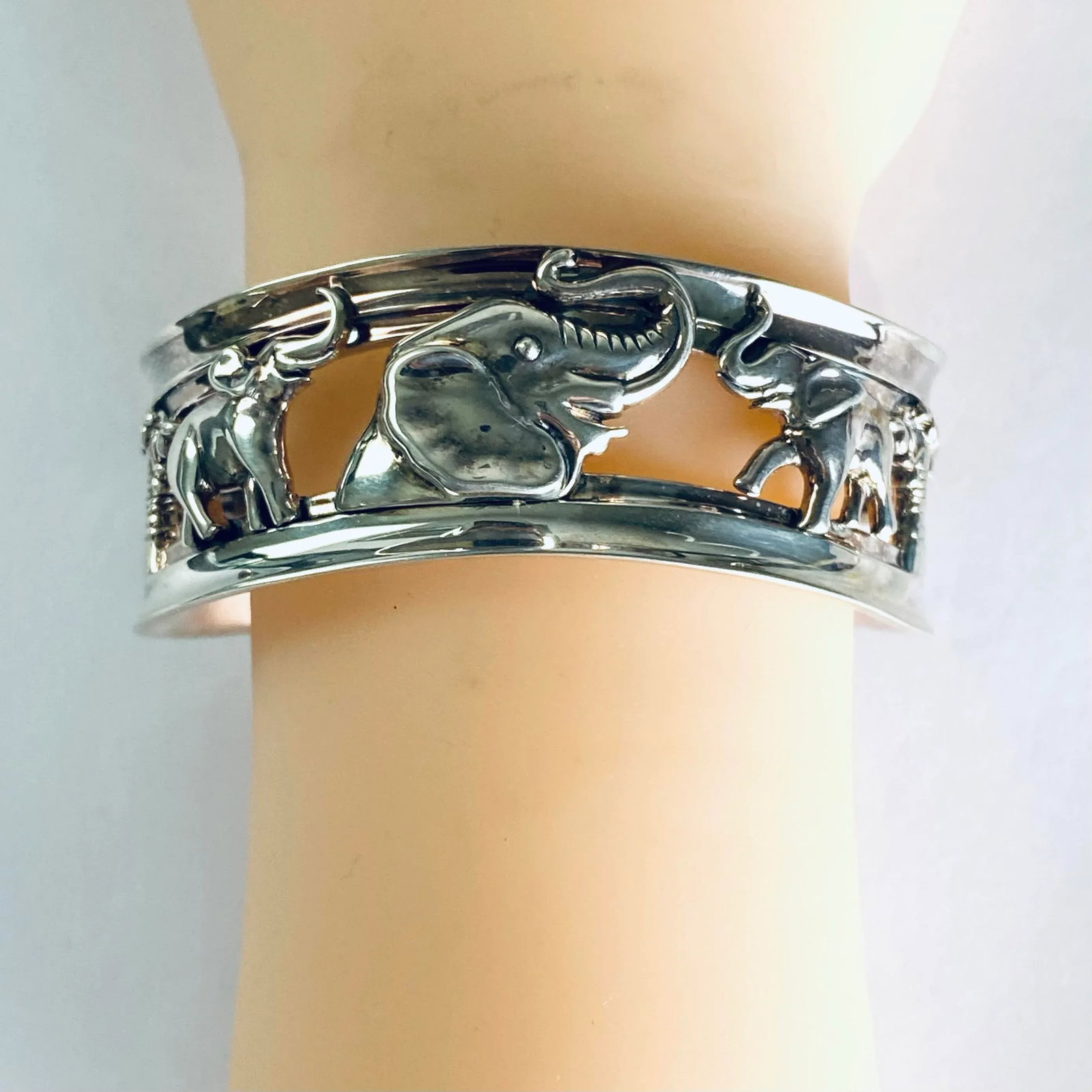 Vintage Kieselstein Cord Sterling Silver Elephant Cuff Bracelet - 8