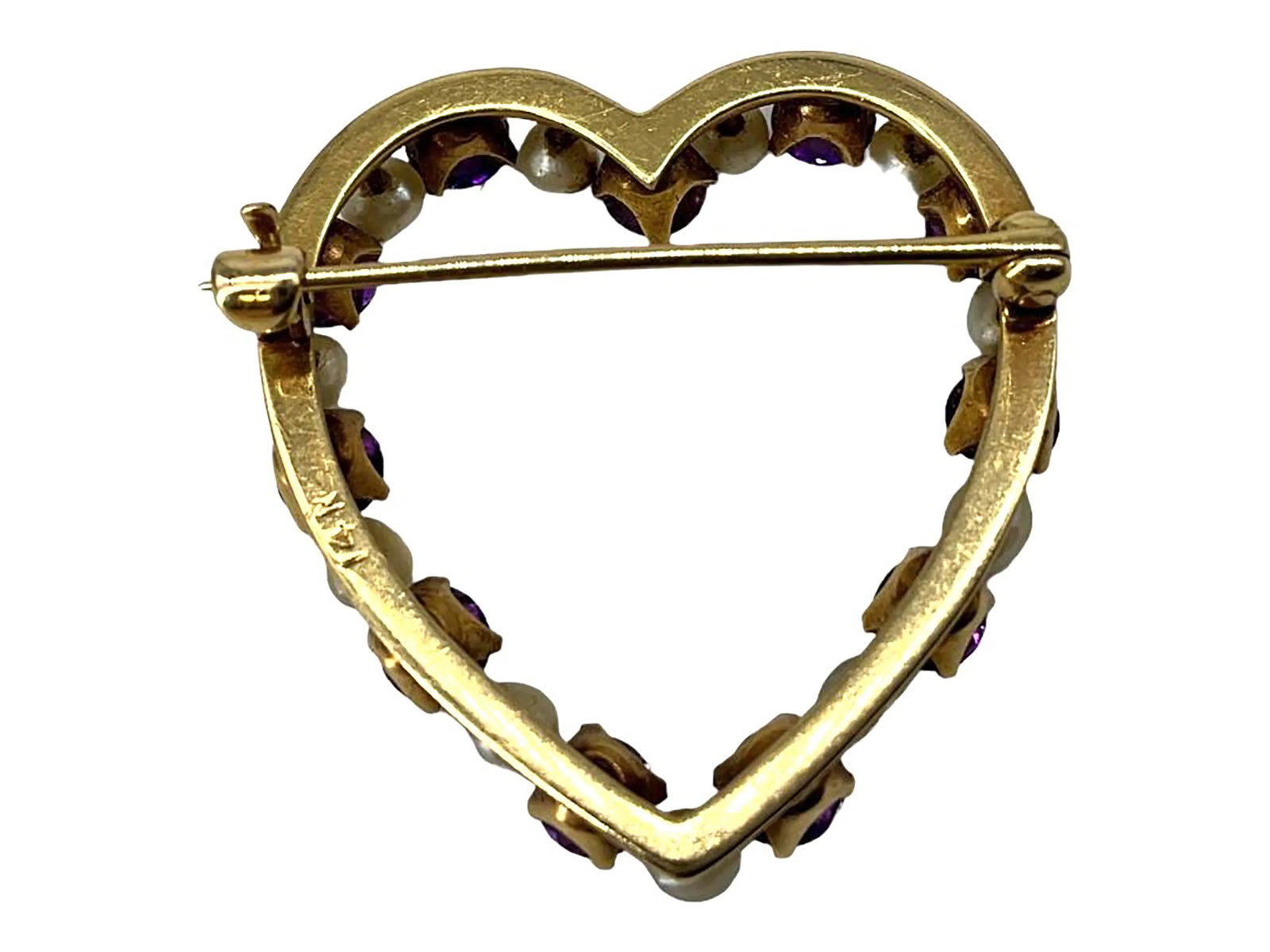 1970s 14k Yellow Gold Heart Shaped Pin With Semi Baroque Pearls and Amethysts - 5