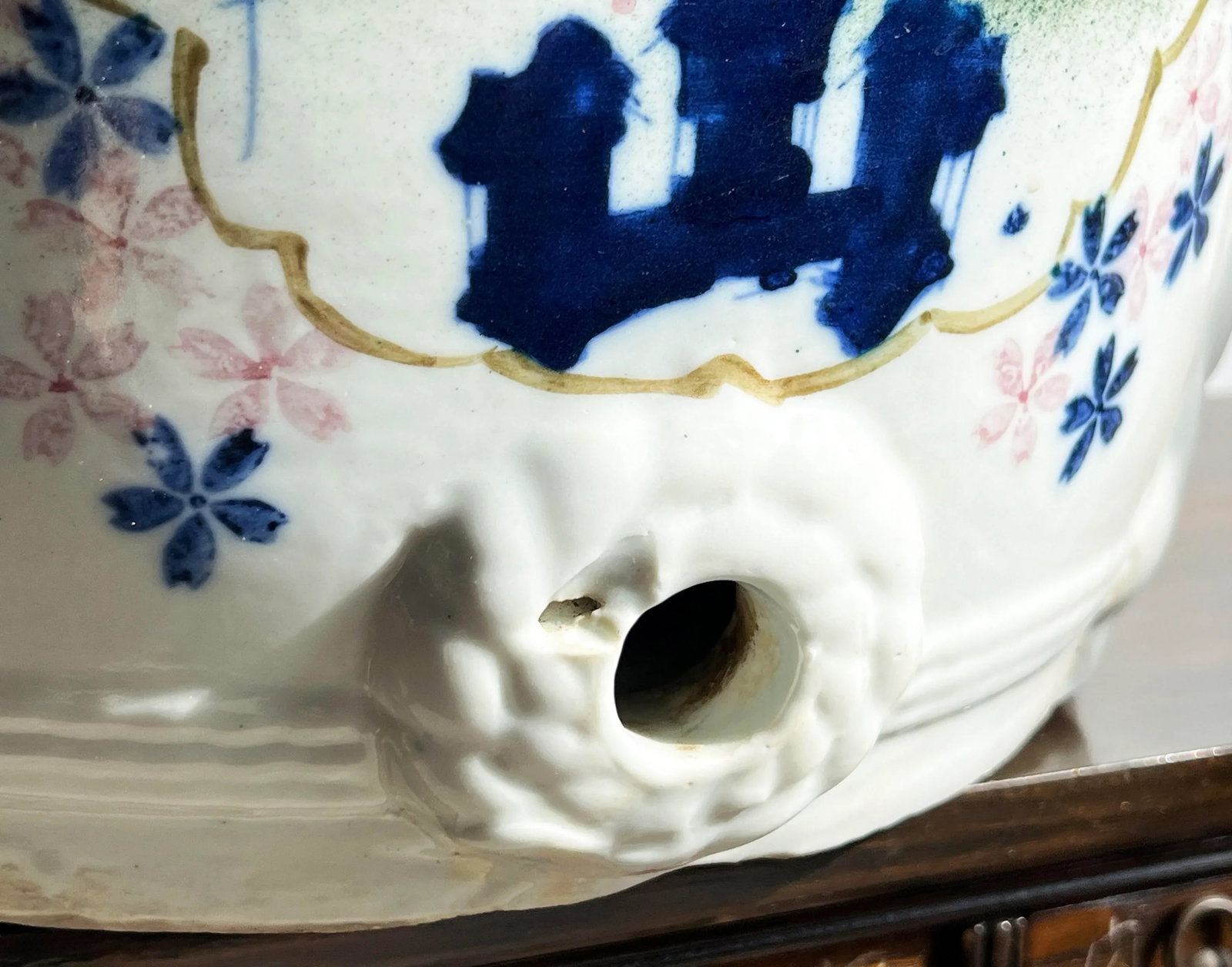 Late 19th Century Antique Japanese Blue and While Porcelain Lidded Barrel Shaped Sake Jug / Cask - 8