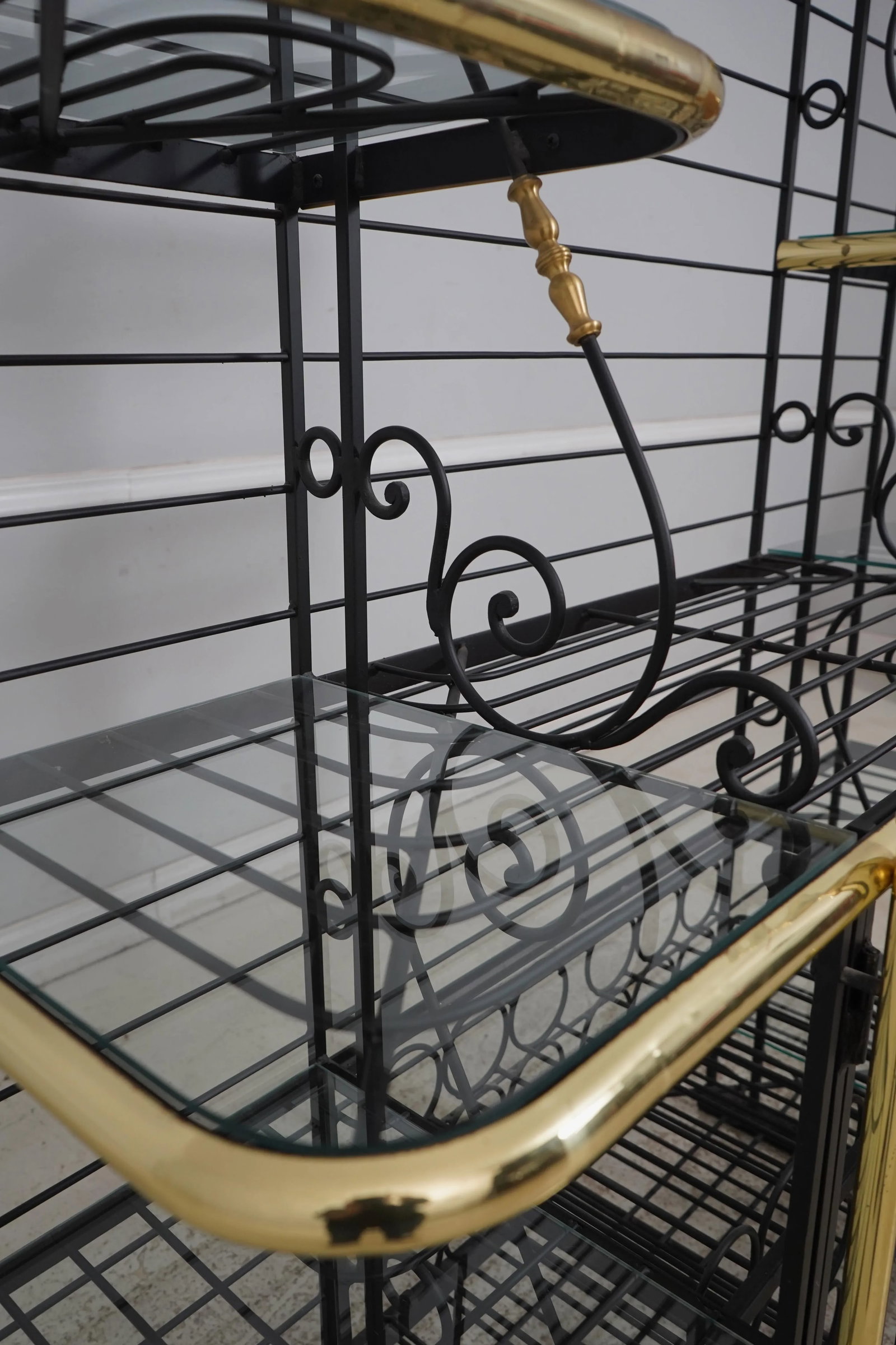 Perfitfils Large French Iron Bakers Wine Rack - 10