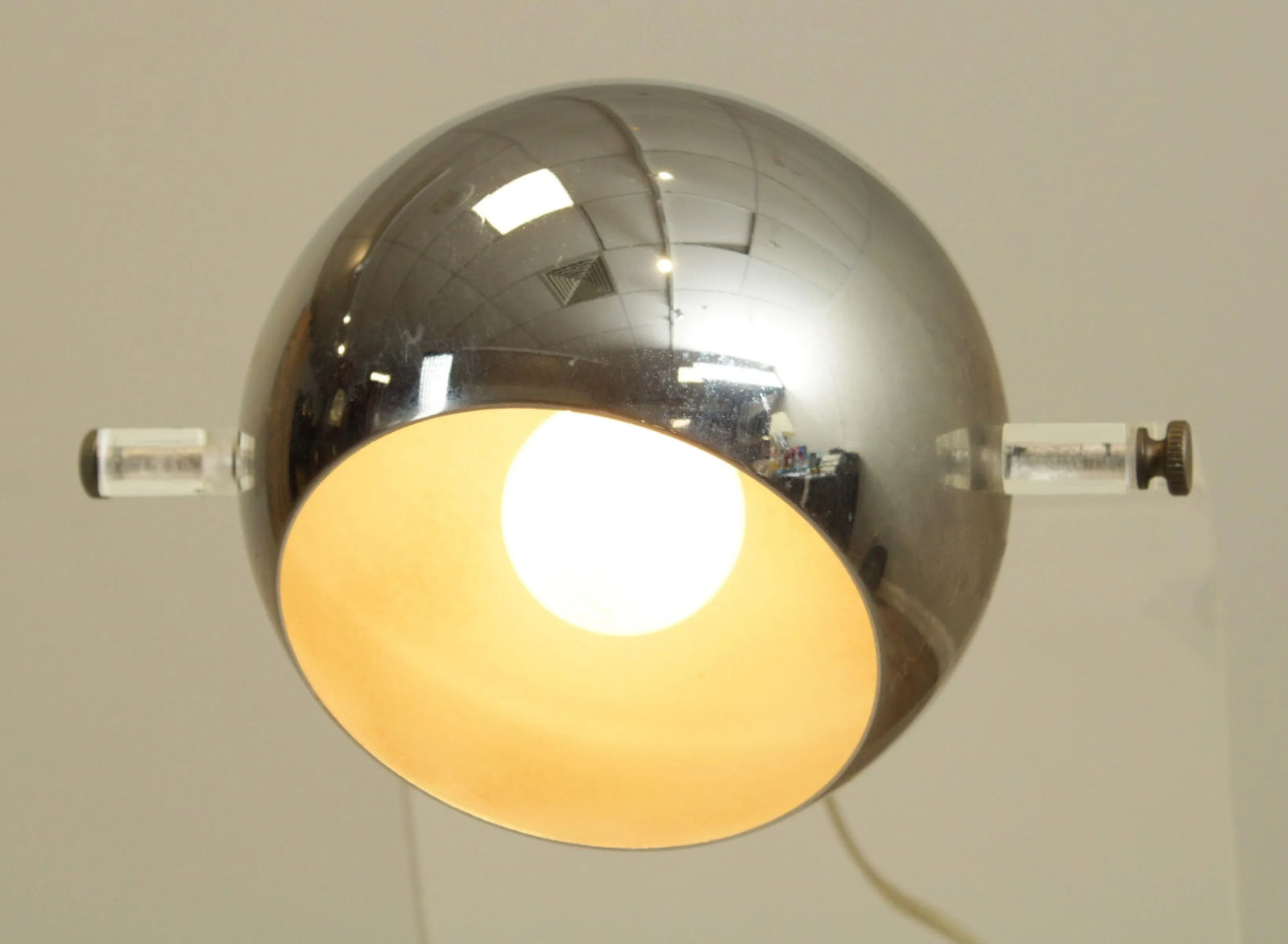 Primo' Lucite & Chrome Atomic Eyeball Desk Lamp Manner of Sonneman - 10