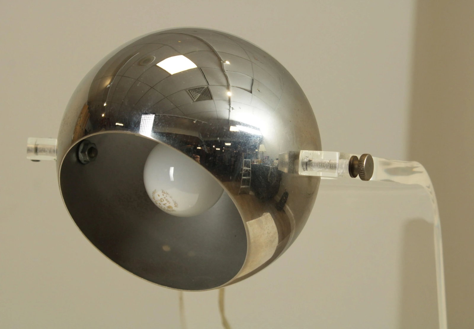 Primo' Lucite & Chrome Atomic Eyeball Desk Lamp Manner of Sonneman - 9