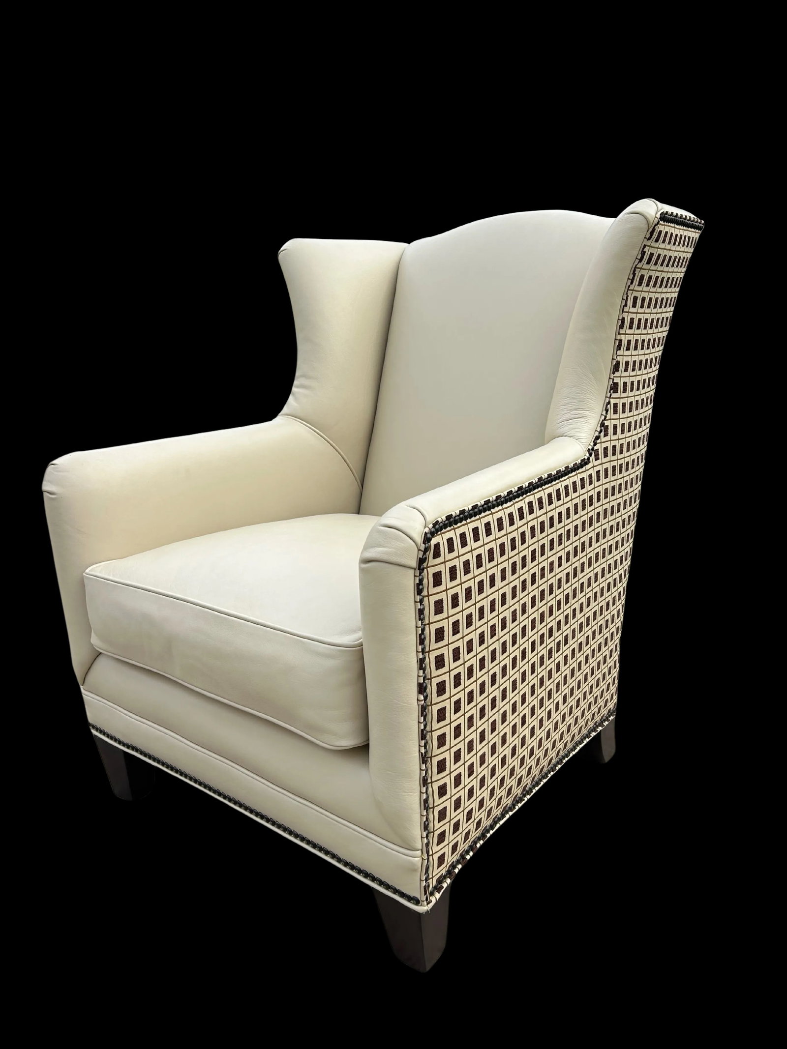 Pair of Vintage Henredon Wingback Chairs – Ivory Leather, Geometric Pattern, Nailhead Trim - 3