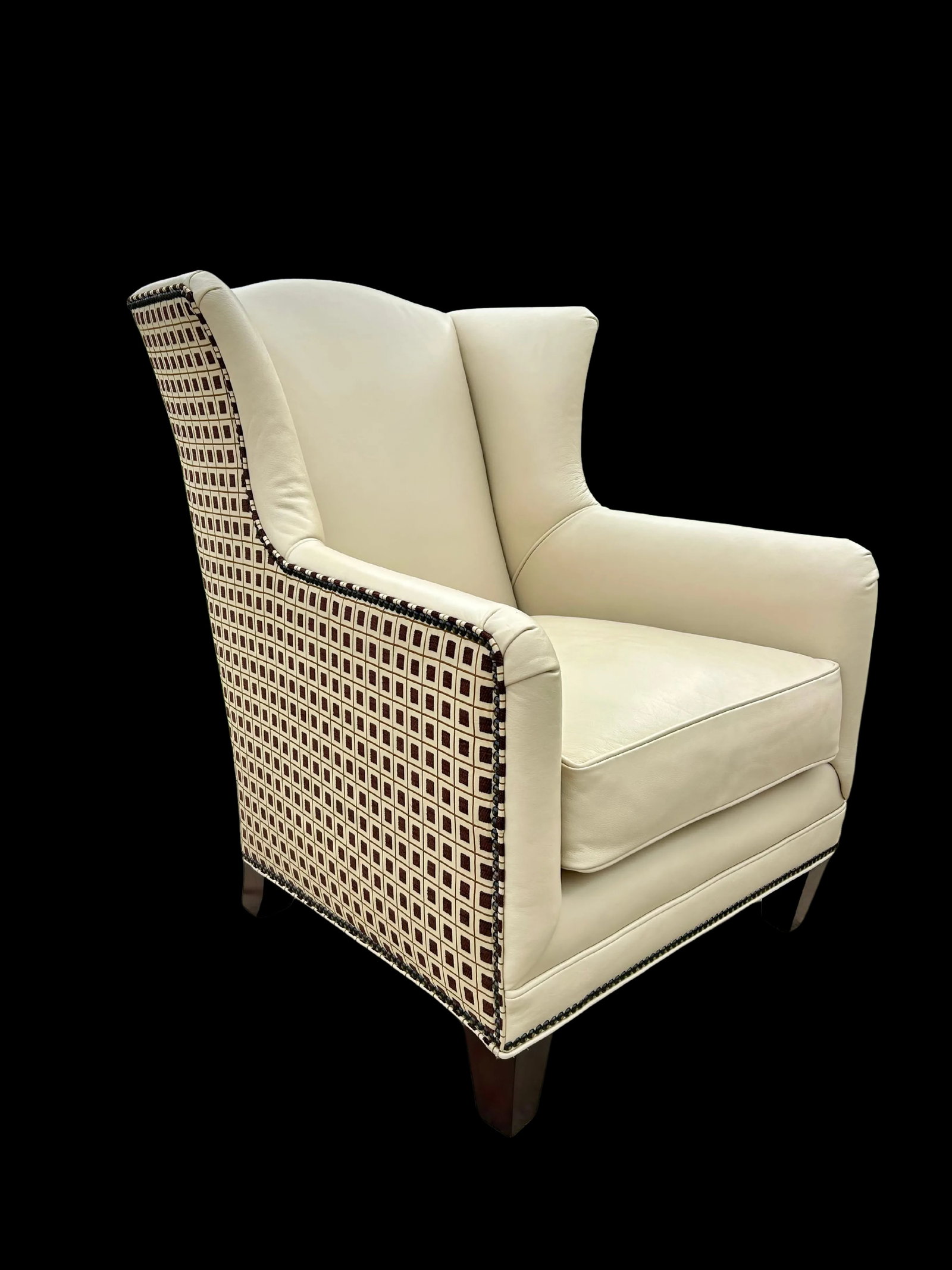 Pair of Vintage Henredon Wingback Chairs – Ivory Leather, Geometric Pattern, Nailhead Trim - 4