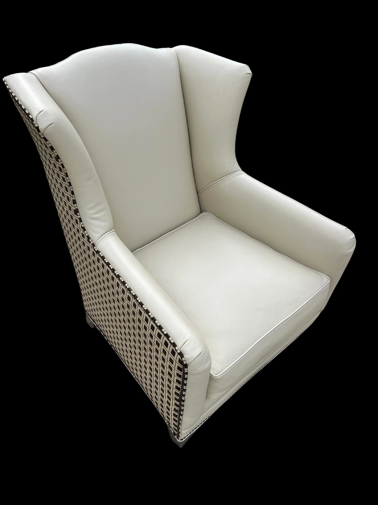 Pair of Vintage Henredon Wingback Chairs – Ivory Leather, Geometric Pattern, Nailhead Trim - 8