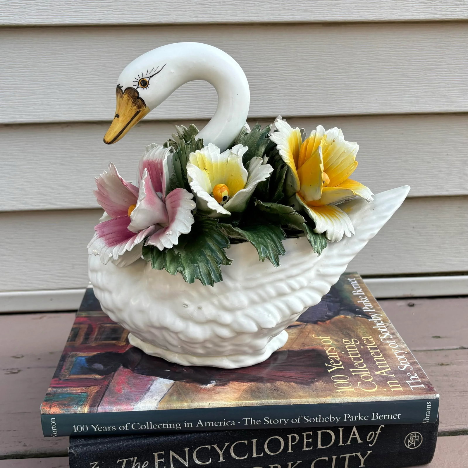 Vintage Capodimonte Floral Swan Centerpiece With Neopolitan N and 5-Point Crown - 11