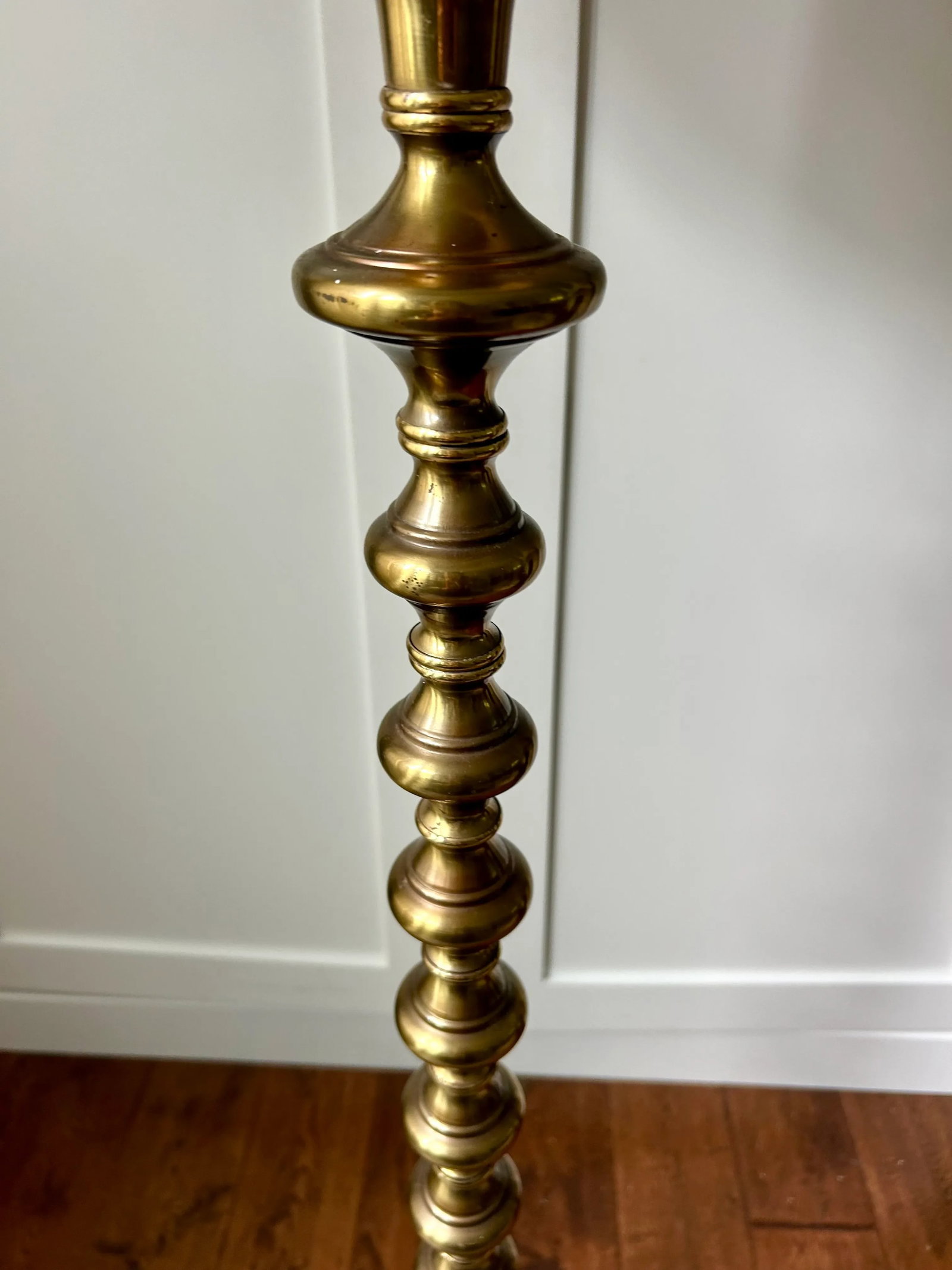 Vintage Mid-Century Modern Hollywood Regency Gold Stacked Orb Floor Lamp With Black Hardback Drum Sh - 4