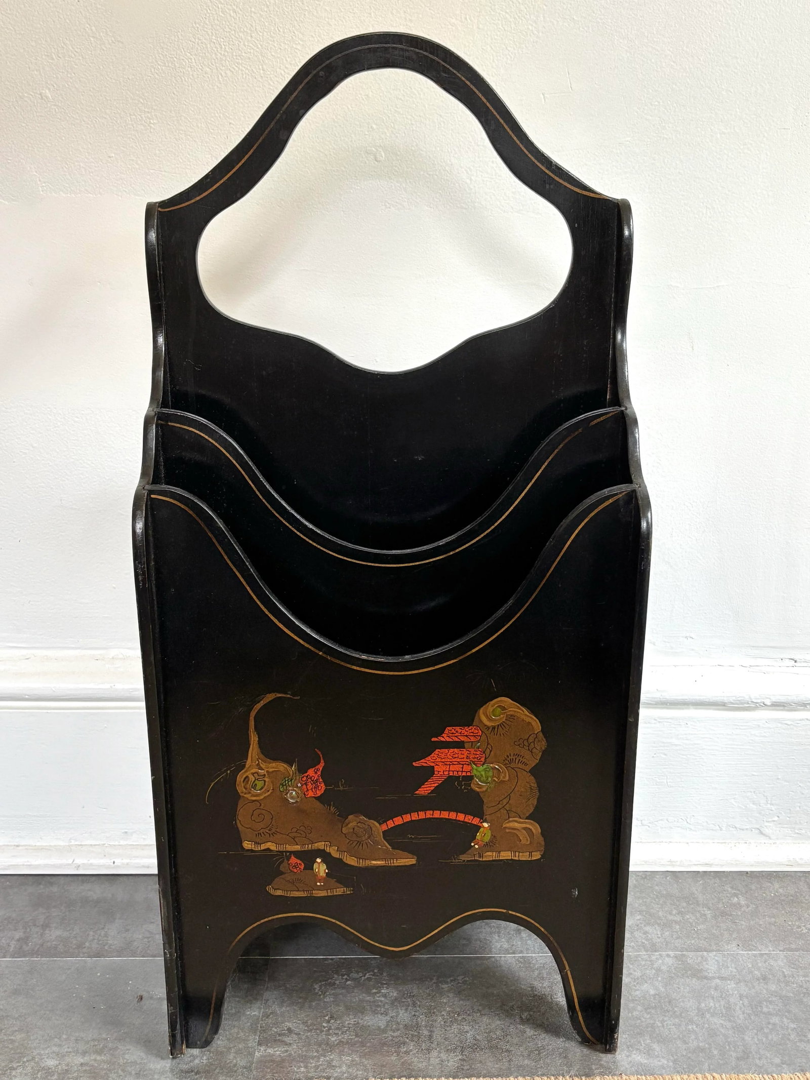 Vintage 1990s Hand-Painted Chinoiserie Magazine Rack - 2