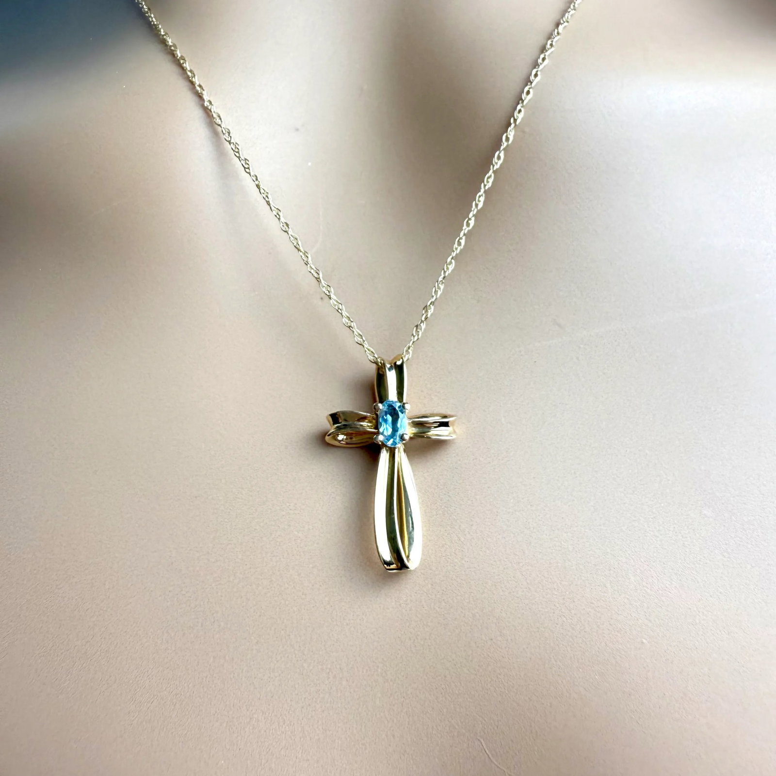 14k Yellow Gold Aquamarine Cross Pendant Necklace - 10