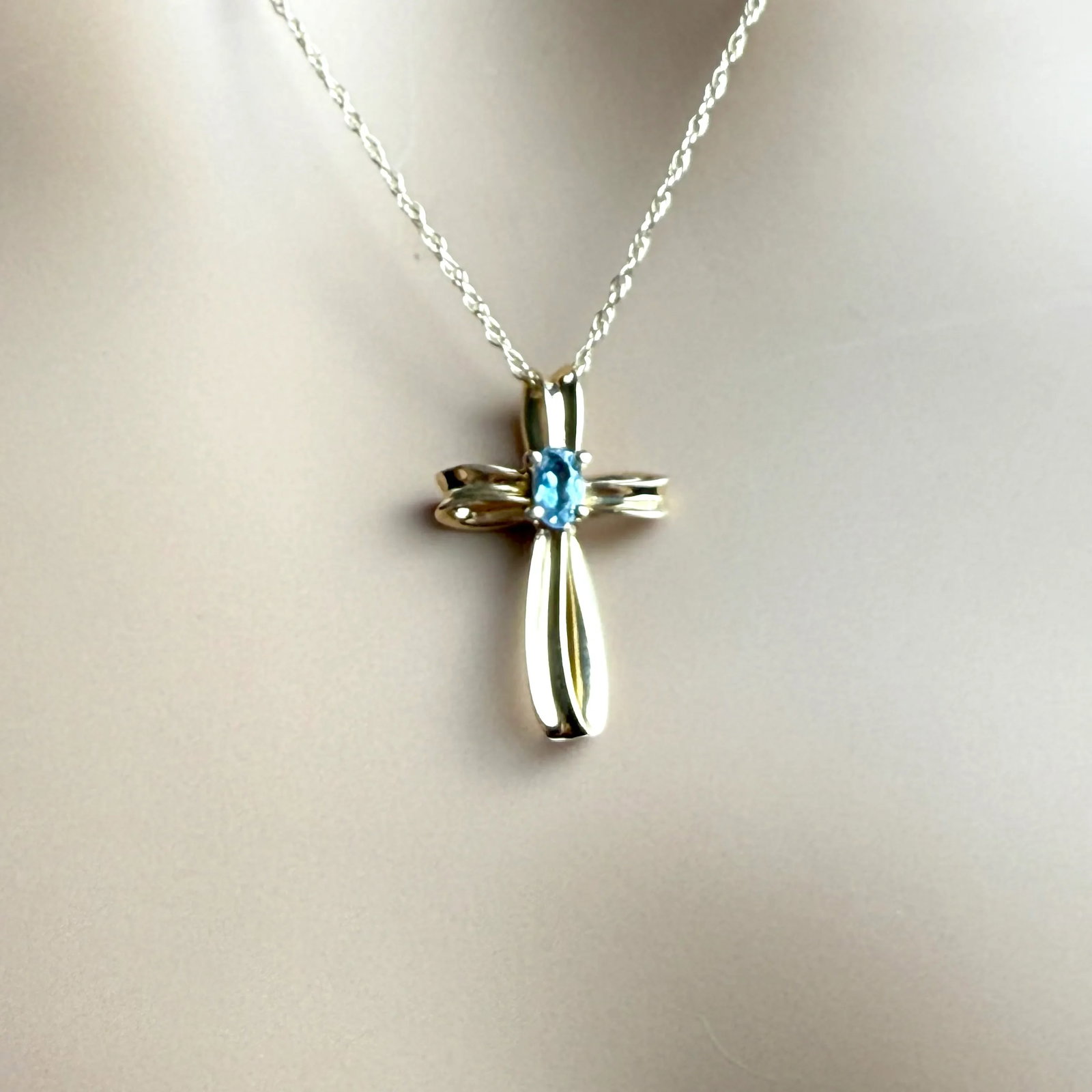 14k Yellow Gold Aquamarine Cross Pendant Necklace - 8