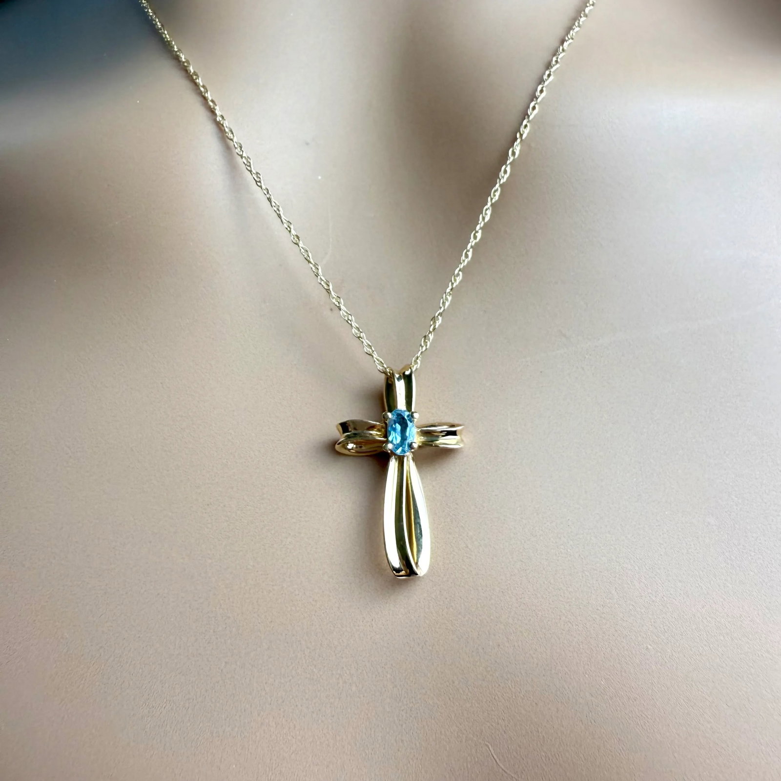 14k Yellow Gold Aquamarine Cross Pendant Necklace - 9
