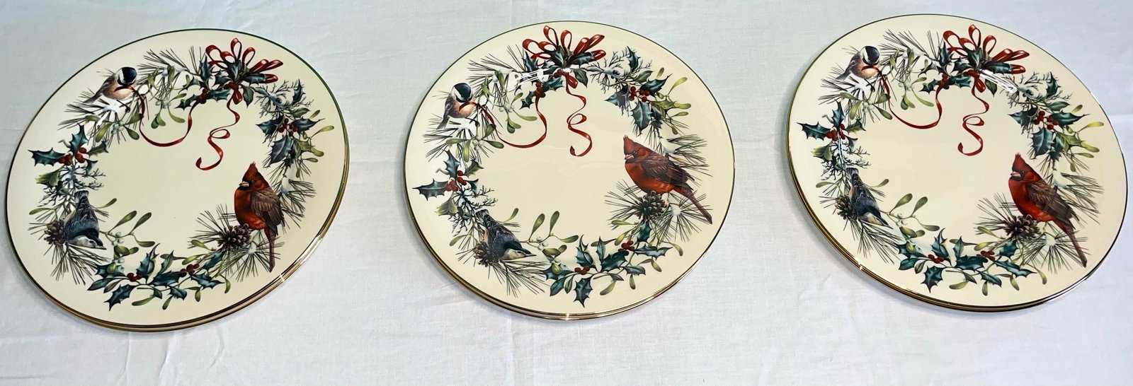 Set of 6 Lenox "Winter Greetings" Dinner Plates With 24k Gold Trim "” Late 20th Century - 2