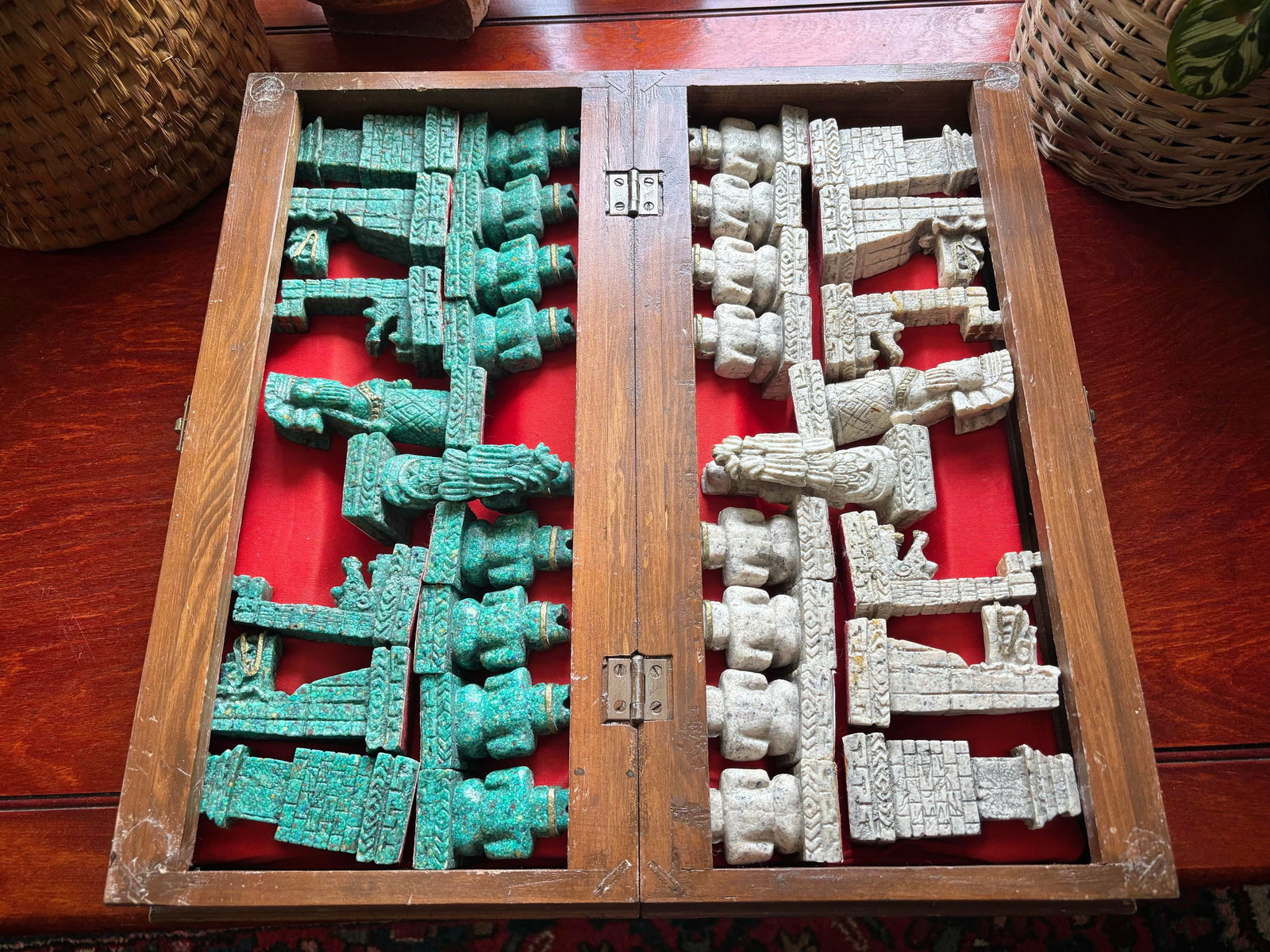 1960s Vintage Mayan Aztec Conqueror Chess Set - 33 Pieces - 9