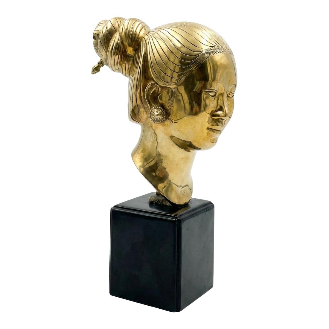 Mid-Century Polished Bronze Bust "Head of a Young Woman" - Nguyen Thanh Le Design (Siam Bronze Editi: This striking mid-century sculptural bust is a rare, high-polished edition of the iconic "Head of a Young Woman" by celebrated Vietnamese modernist Nguyen Thanh Le (1919–2006). While the original de