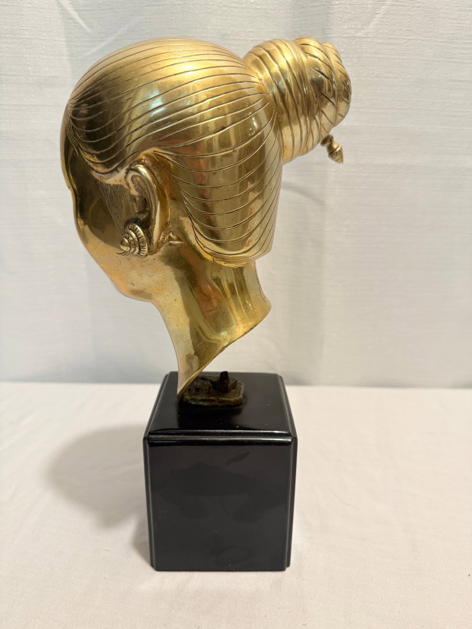 Mid-Century Polished Bronze Bust "Head of a Young Woman" - Nguyen Thanh Le Design (Siam Bronze Editi - 3