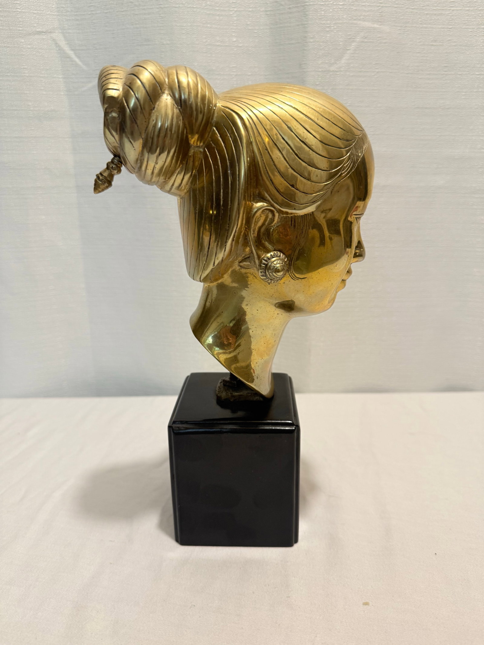 Mid-Century Polished Bronze Bust "Head of a Young Woman" - Nguyen Thanh Le Design (Siam Bronze Editi - 4