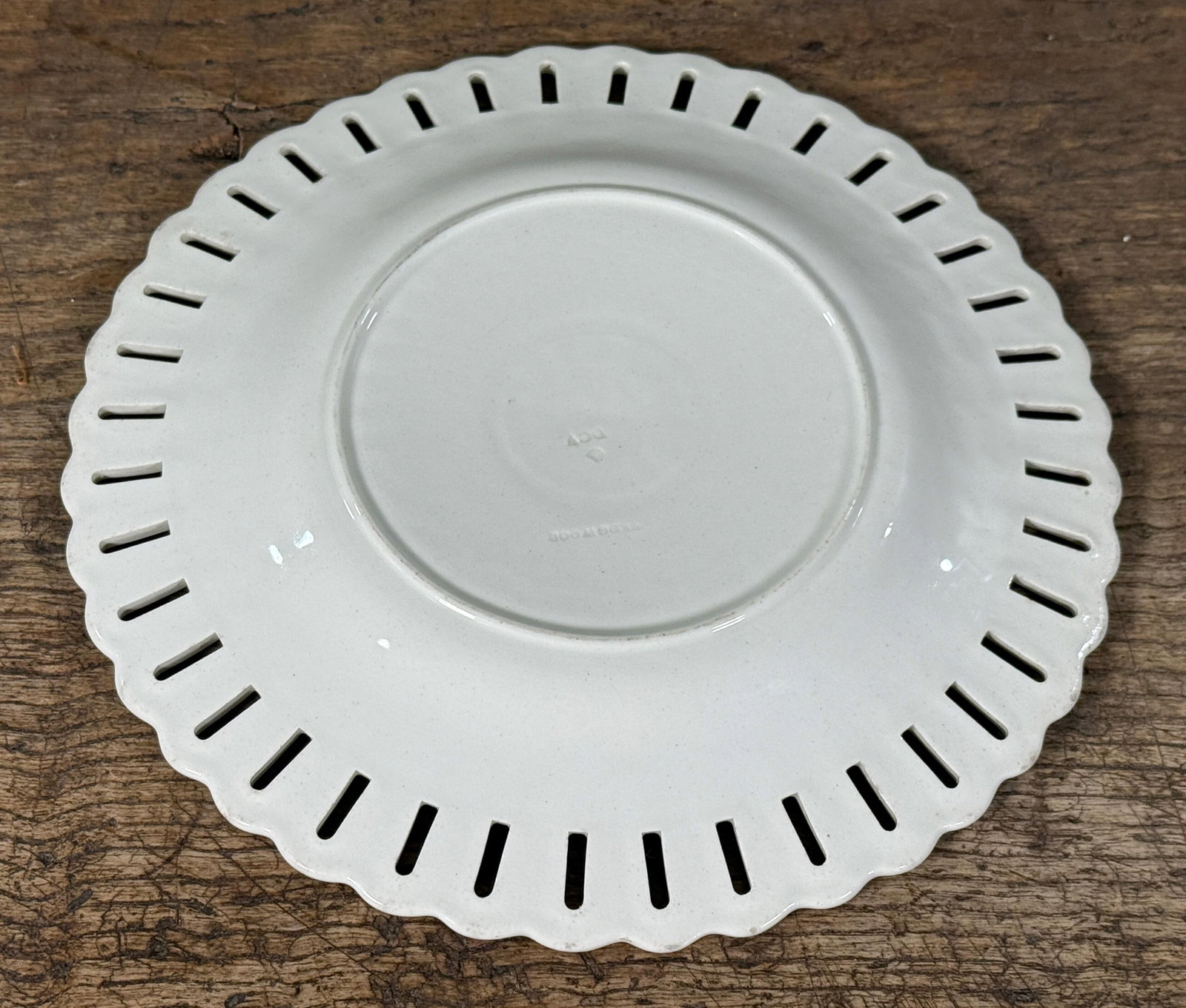 Antique Wedgwood Creamware Queensware Pierced Basketweave Plate With Scalloped Rim - 4