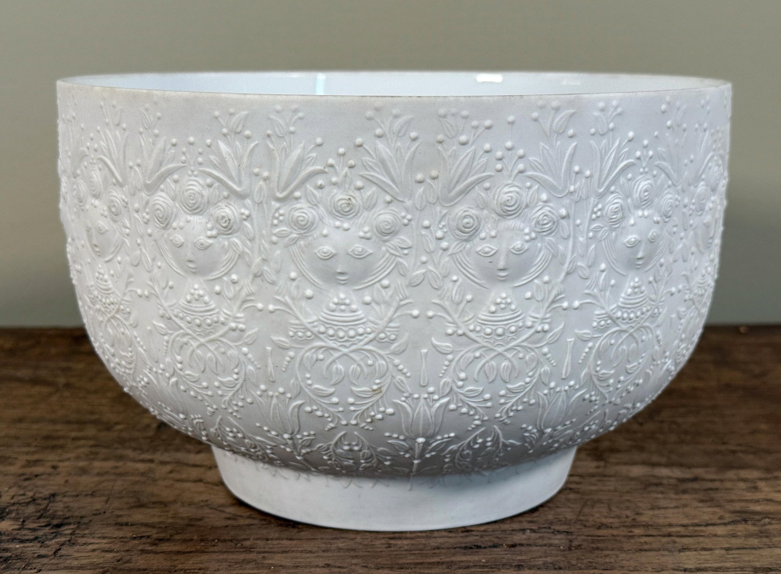 Mid Century Rosenthal Bjorn Wiinblad Romanze White Relief Porcelain Bowl Sculptural Design - 4