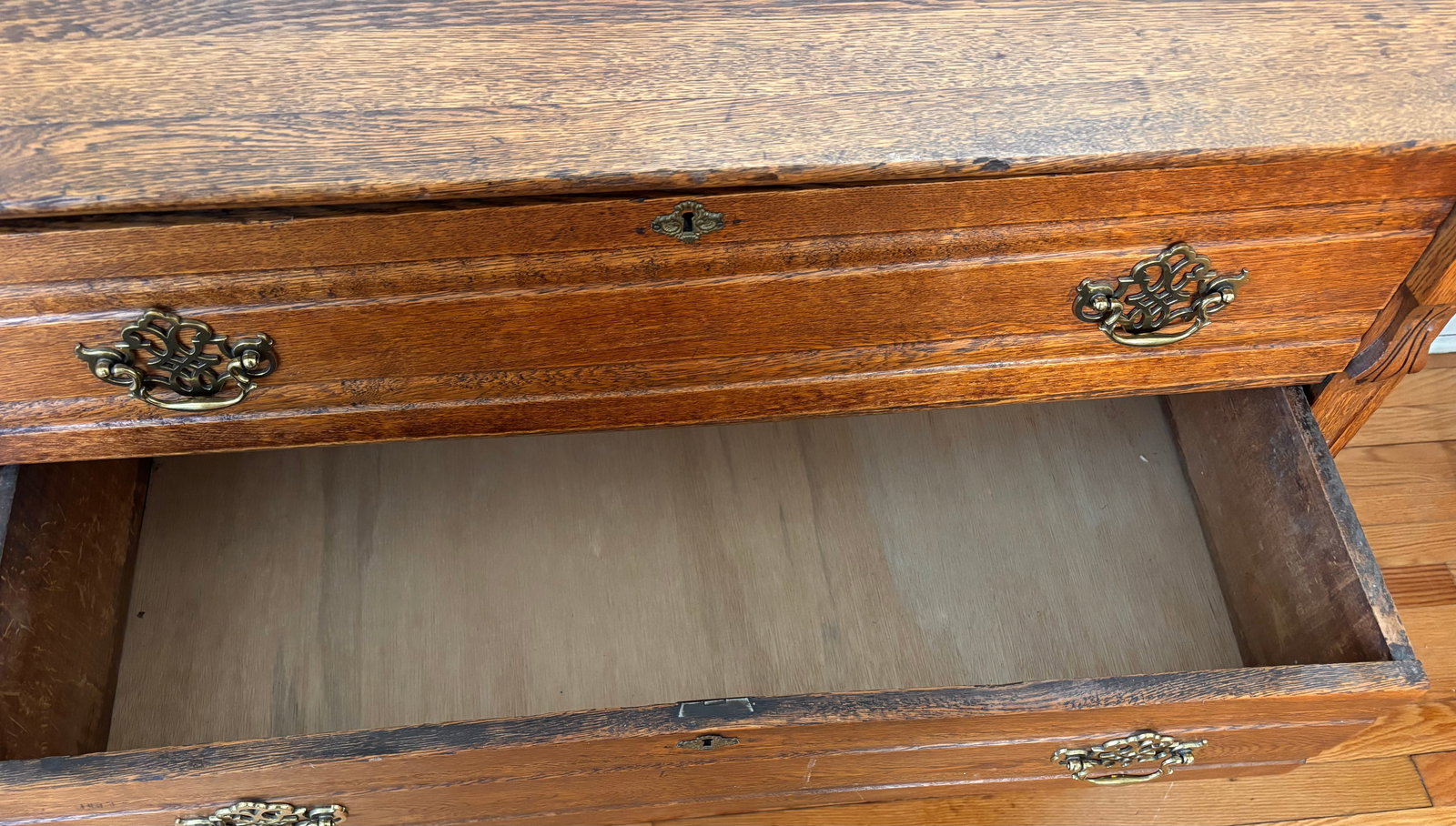 Antique Victorian Eastlake Oak Chest of Drawers - 10