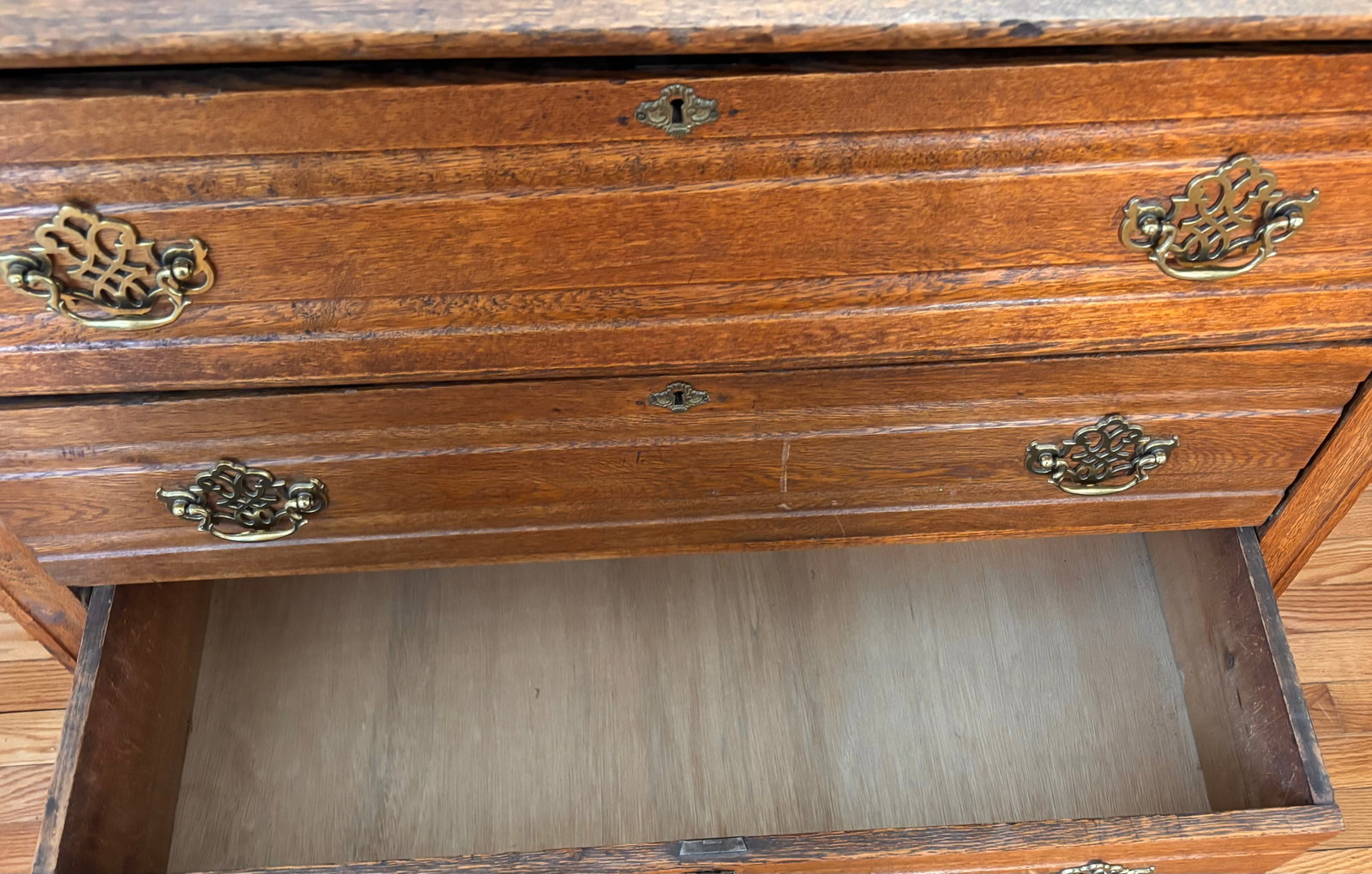 Antique Victorian Eastlake Oak Chest of Drawers - 11