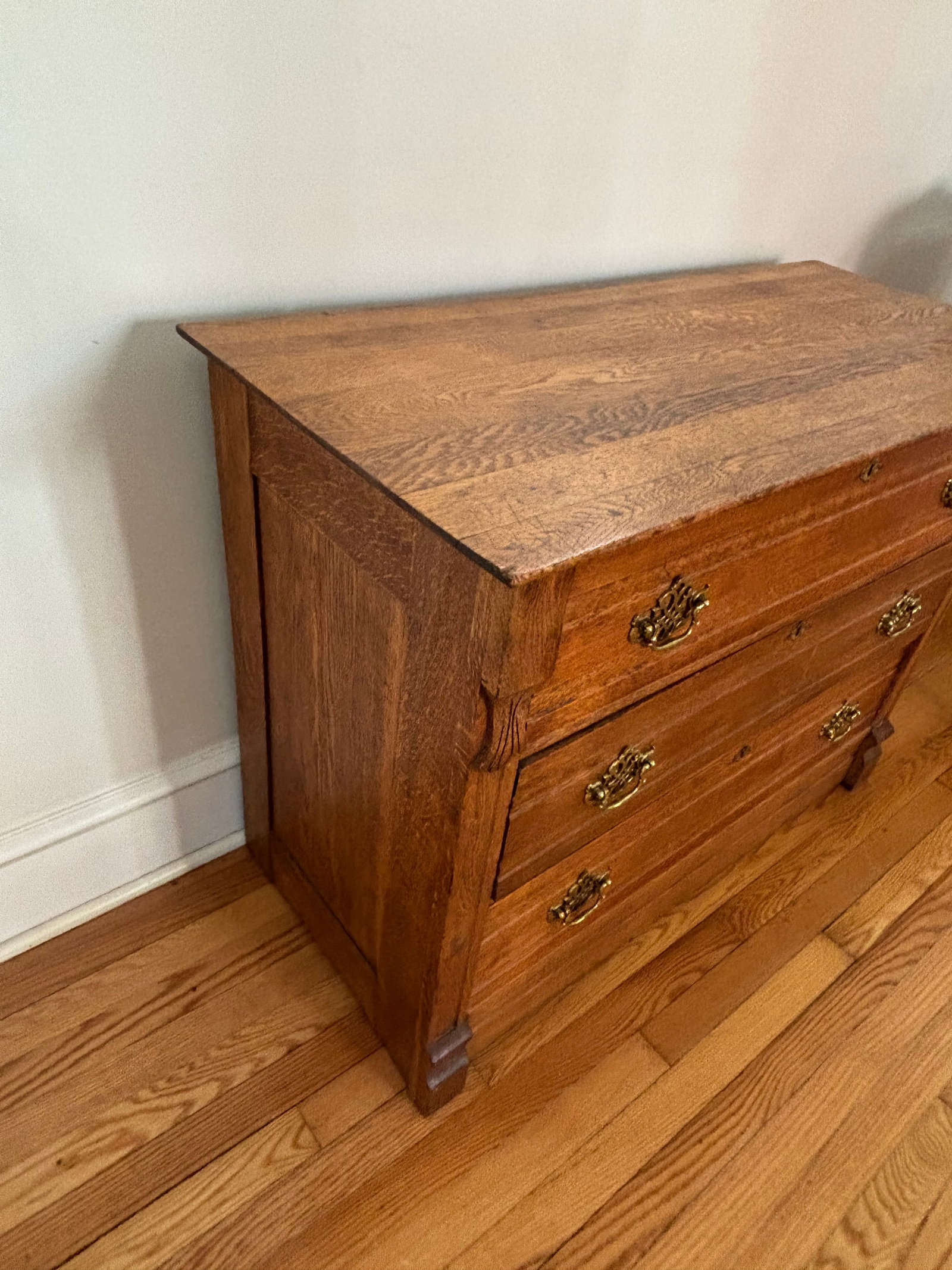 Antique Victorian Eastlake Oak Chest of Drawers - 4