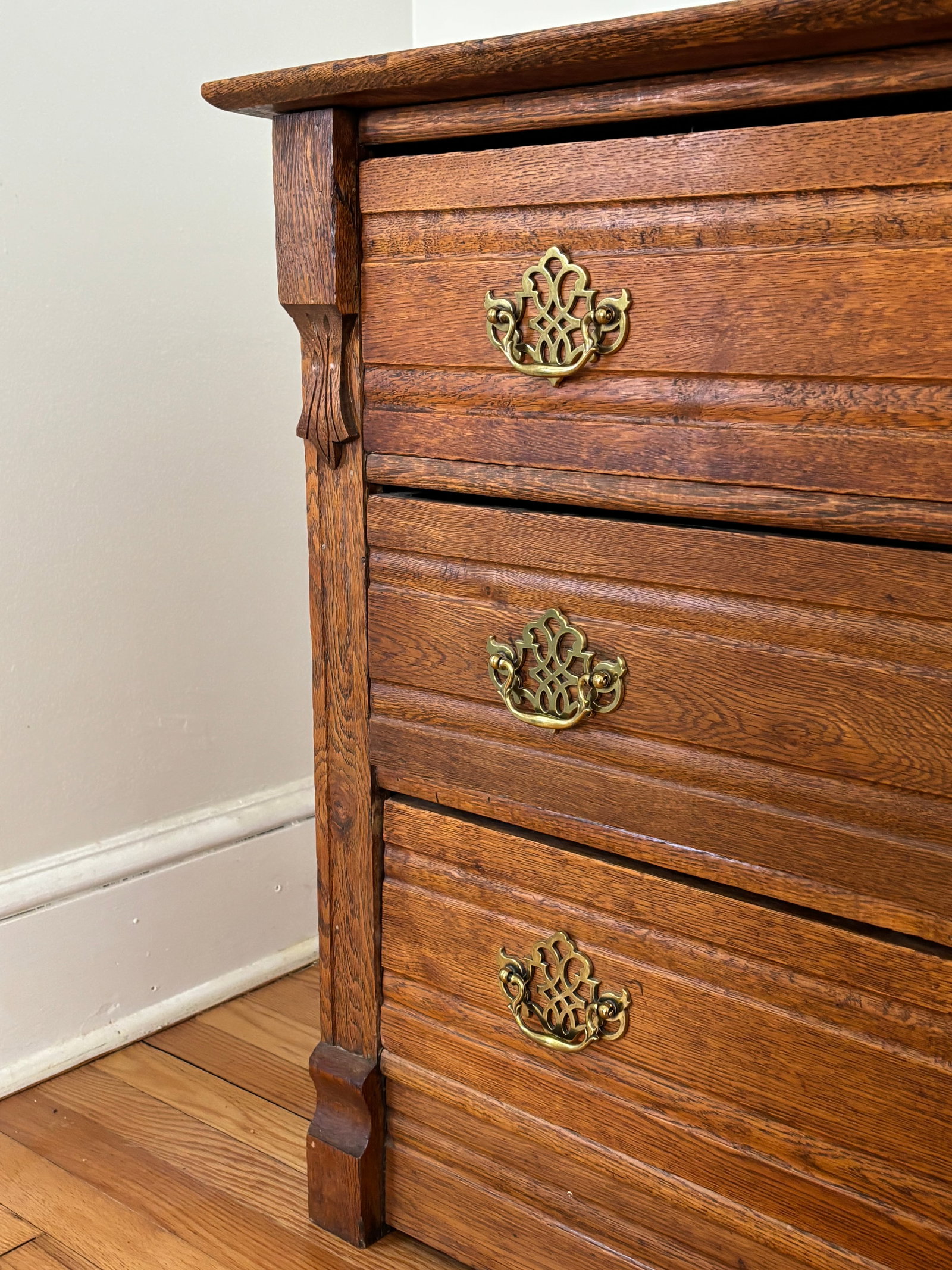 Antique Victorian Eastlake Oak Chest of Drawers - 6