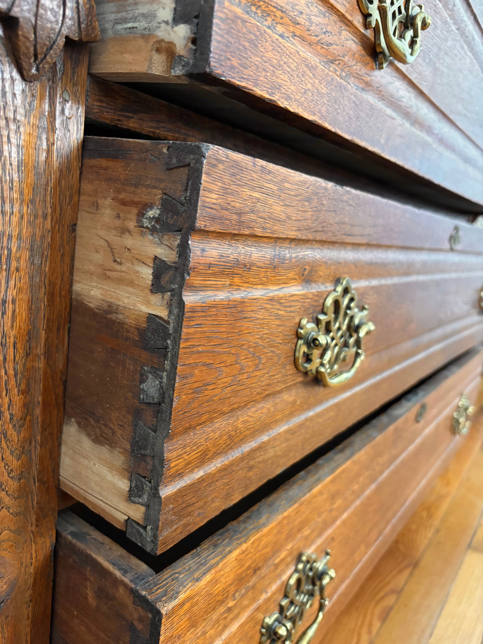 Antique Victorian Eastlake Oak Chest of Drawers - 7