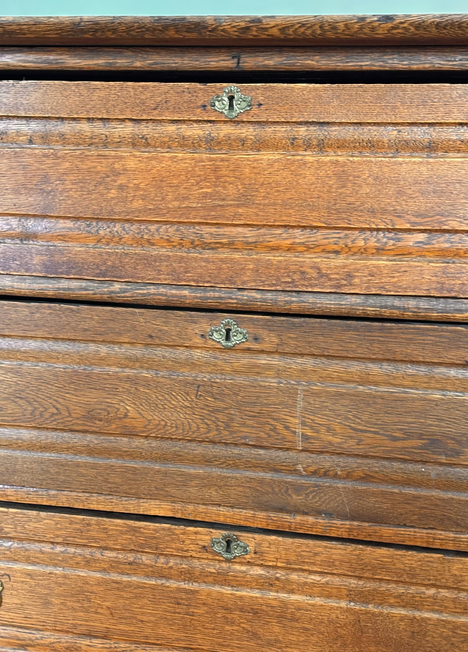 Antique Victorian Eastlake Oak Chest of Drawers - 8
