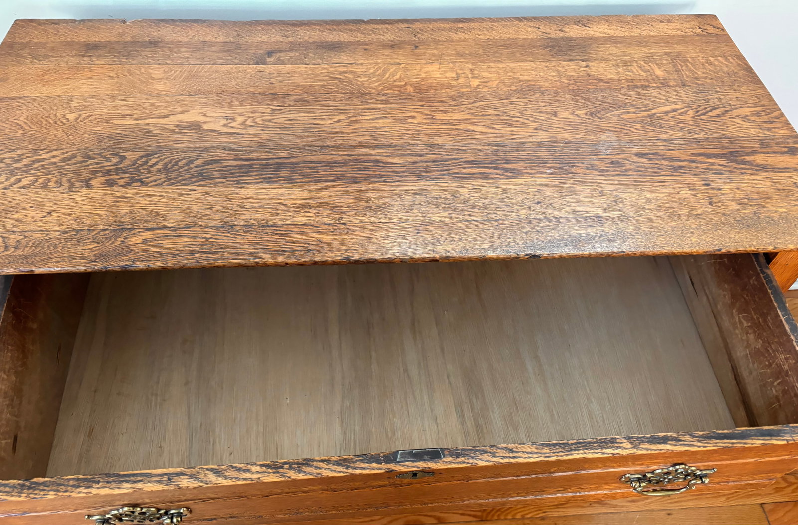 Antique Victorian Eastlake Oak Chest of Drawers - 9