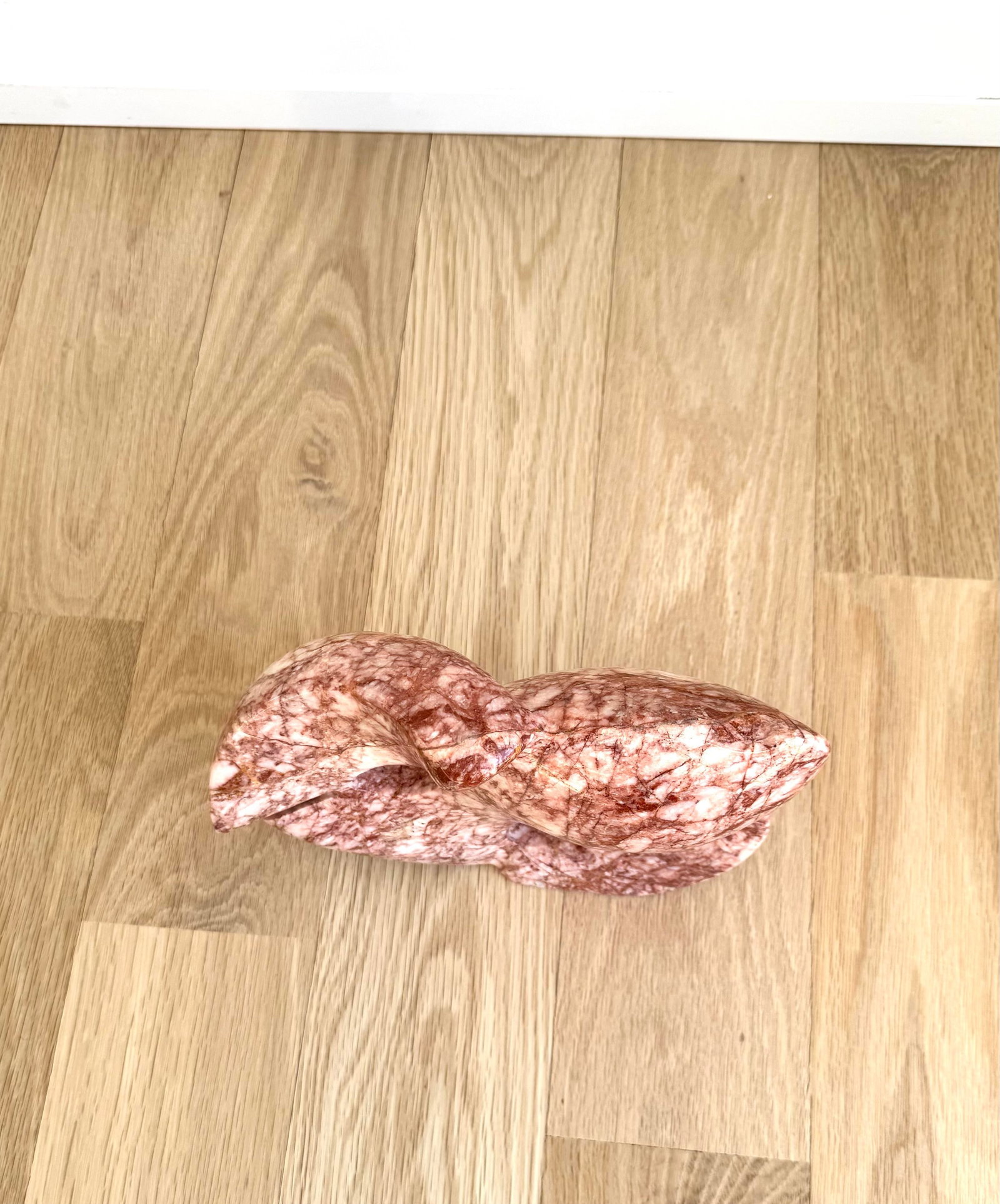 Mid 20th Century Modern Abstract Fish Sculpture in Rosa Portogallo Marble - 7