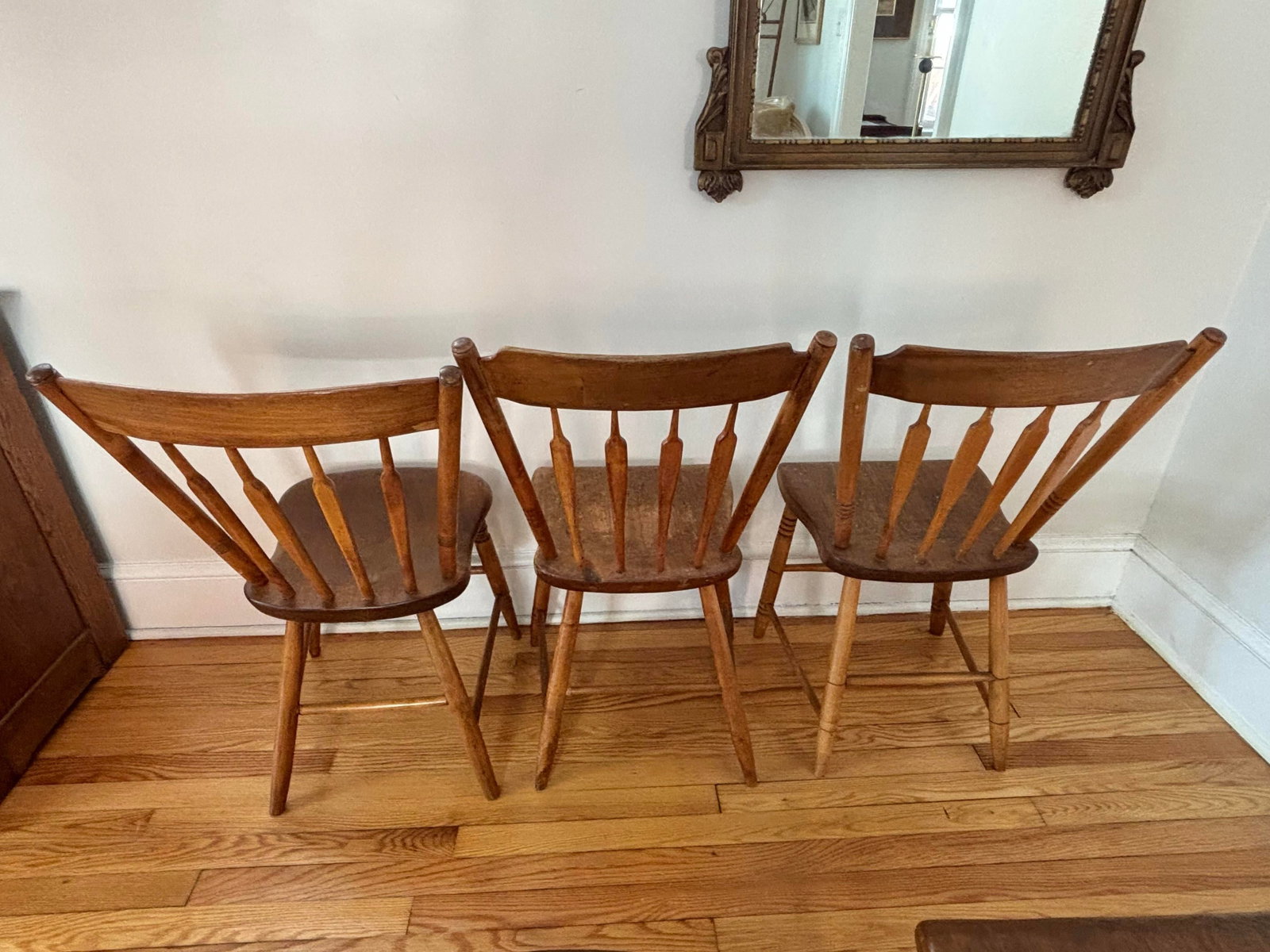 Antique Rustic Arrowback Windsor Dining Chairs Single Plank - A Set of Six - 9