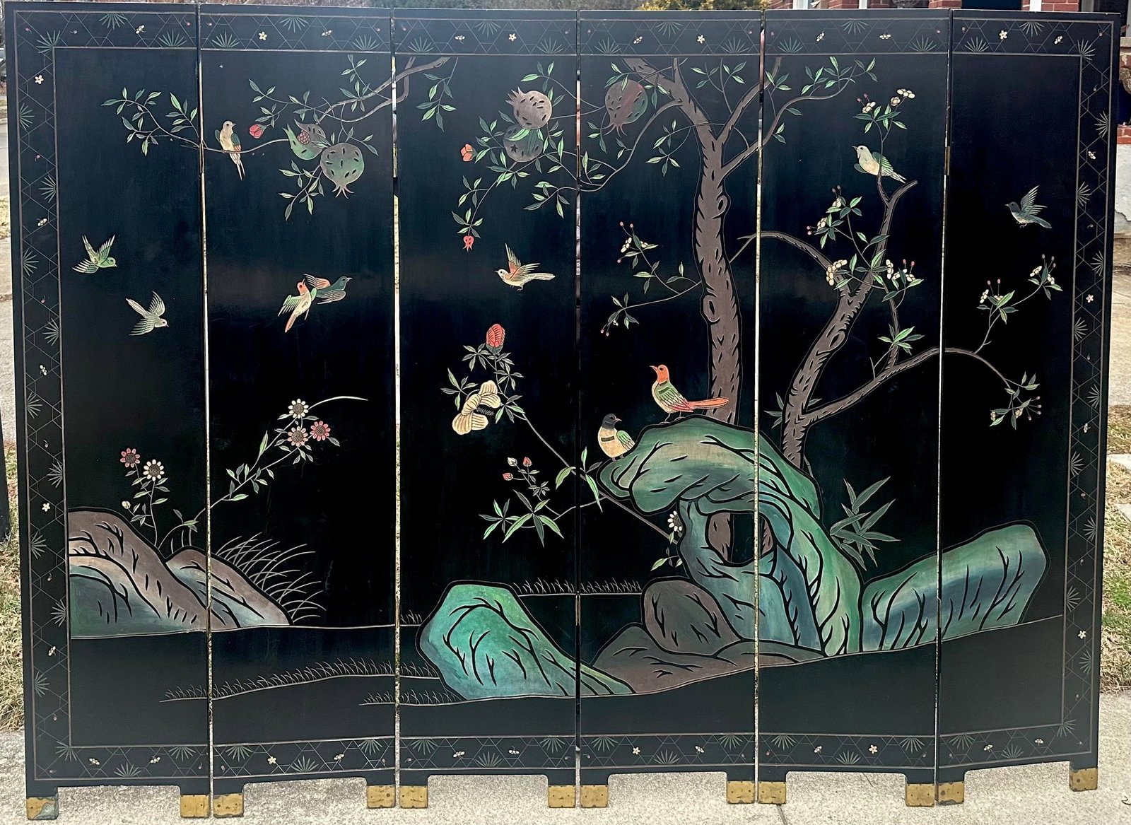 1970s Chinese Export Six Panel Coromandel Screen With Gold Leaf - 10