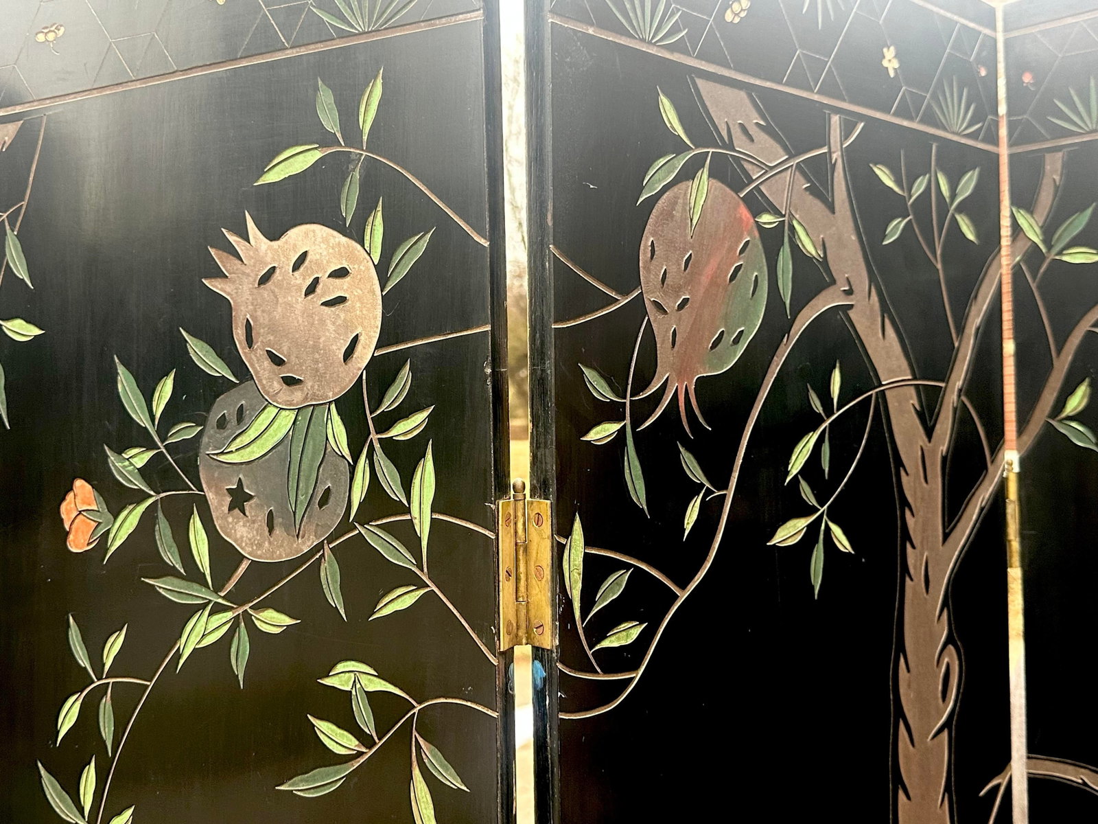 1970s Chinese Export Six Panel Coromandel Screen With Gold Leaf - 13