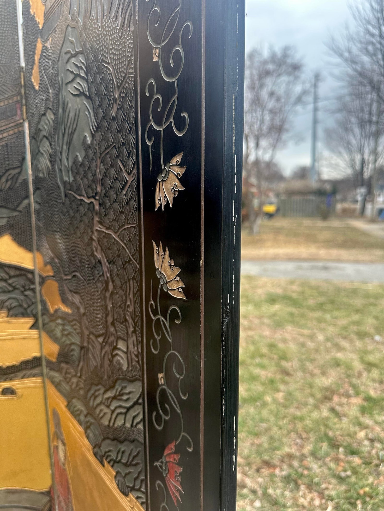 1970s Chinese Export Six Panel Coromandel Screen With Gold Leaf - 15