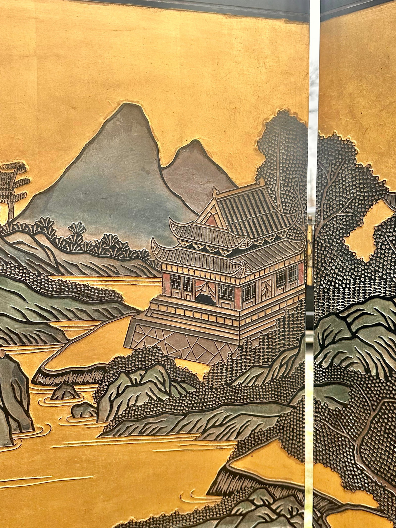 1970s Chinese Export Six Panel Coromandel Screen With Gold Leaf - 8