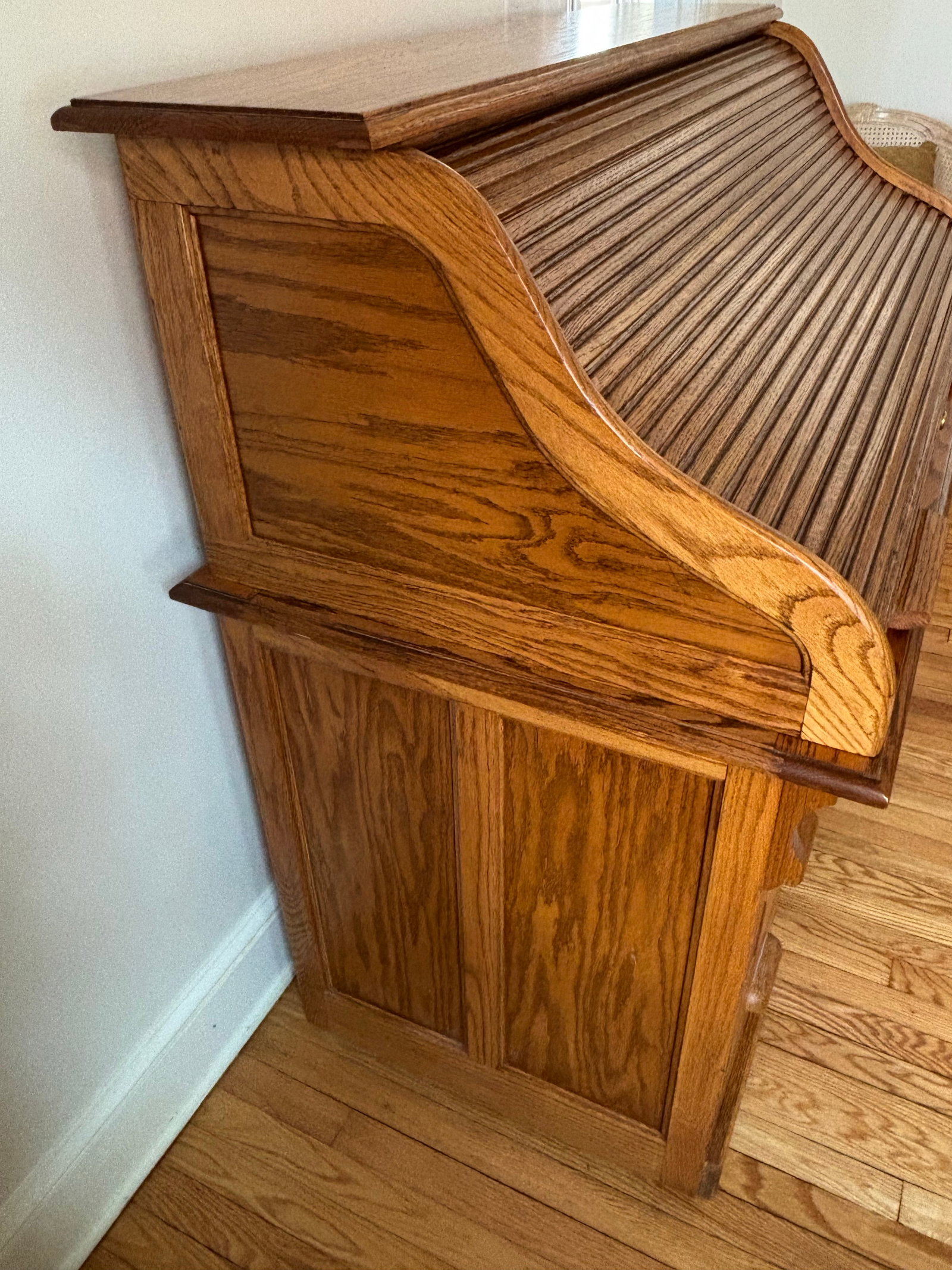 Mid 20th Century Arts & Crafts Raised Panel Oak S Roll Top Desk on Casters - 6