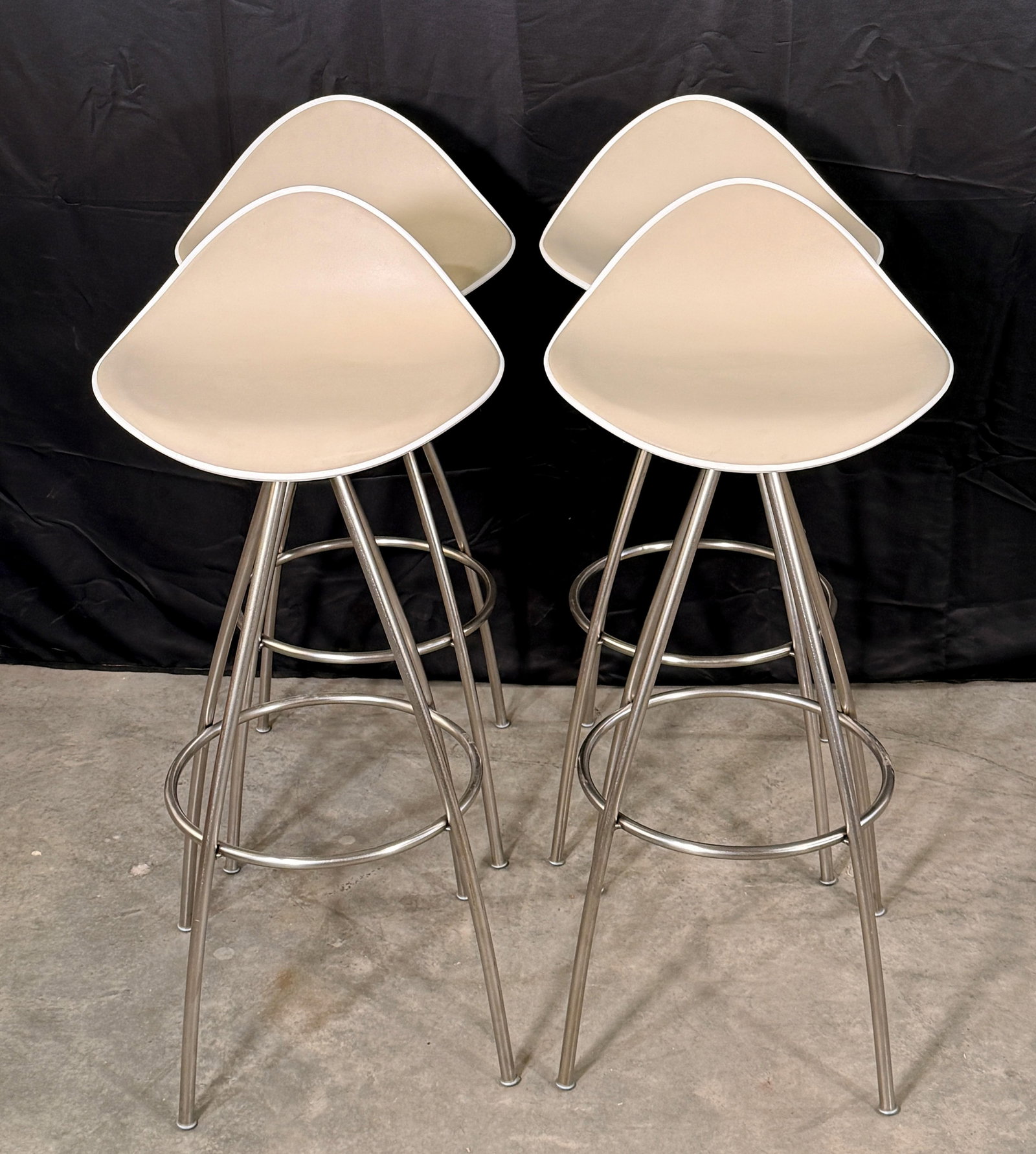 Postmodern Stua Onda Barstools by JesÃºs Gasca Design Within Reach - Set of 4 - 3
