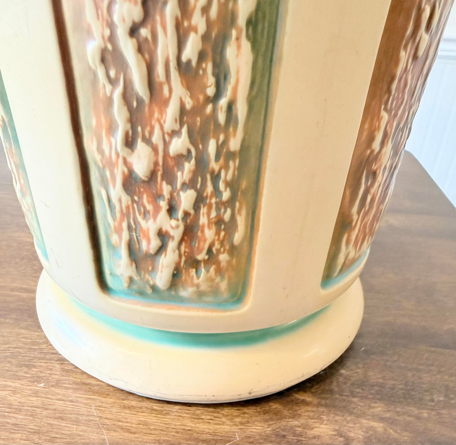 Early 20th Century Roseville Florentine Umbrella Stand - 3
