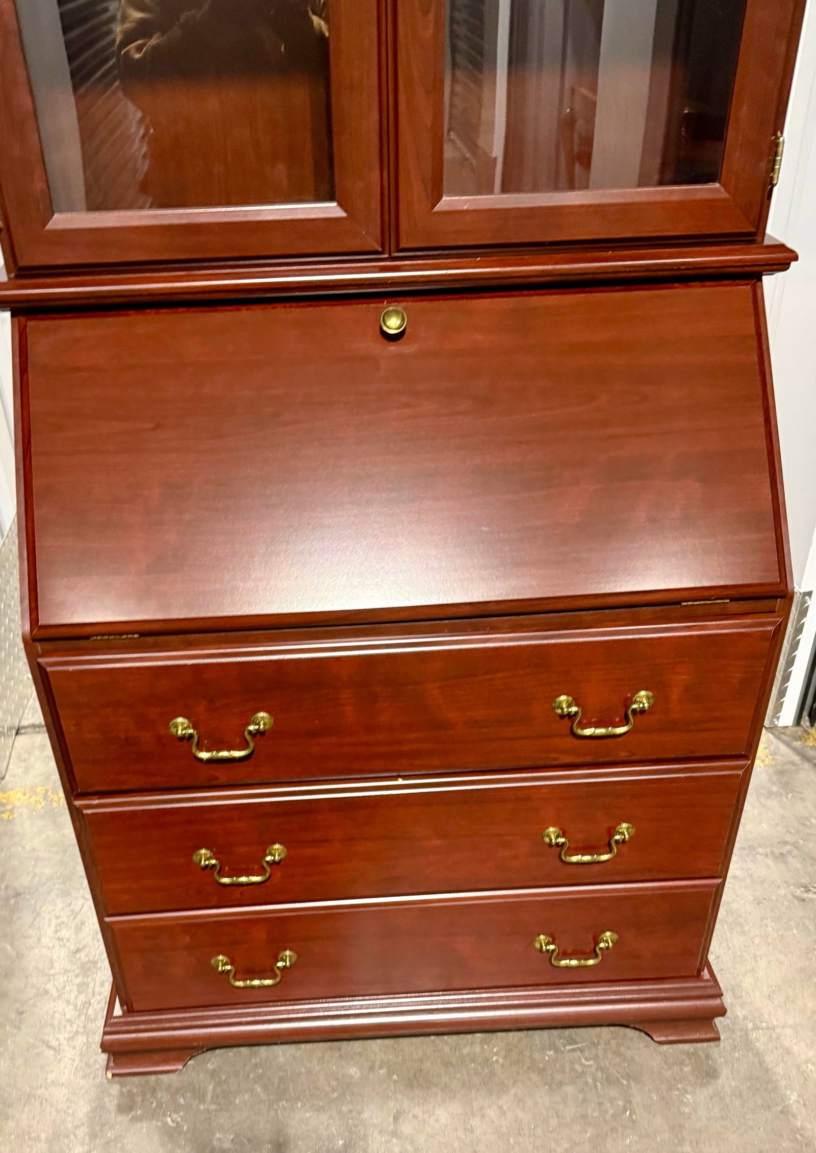 Late 20th Century Chippendale Secretary Desk With Bookcase - 3