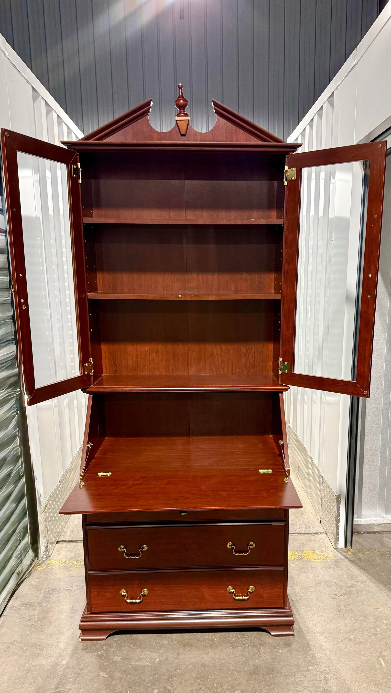 Late 20th Century Chippendale Secretary Desk With Bookcase - 5