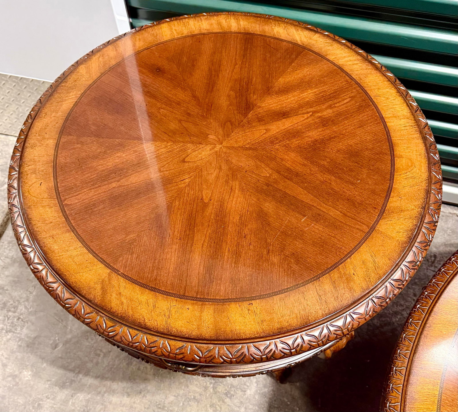 Mid 20th Century A.r.t. Furniture Co. Round Coffee Table With Two End Tables - 4